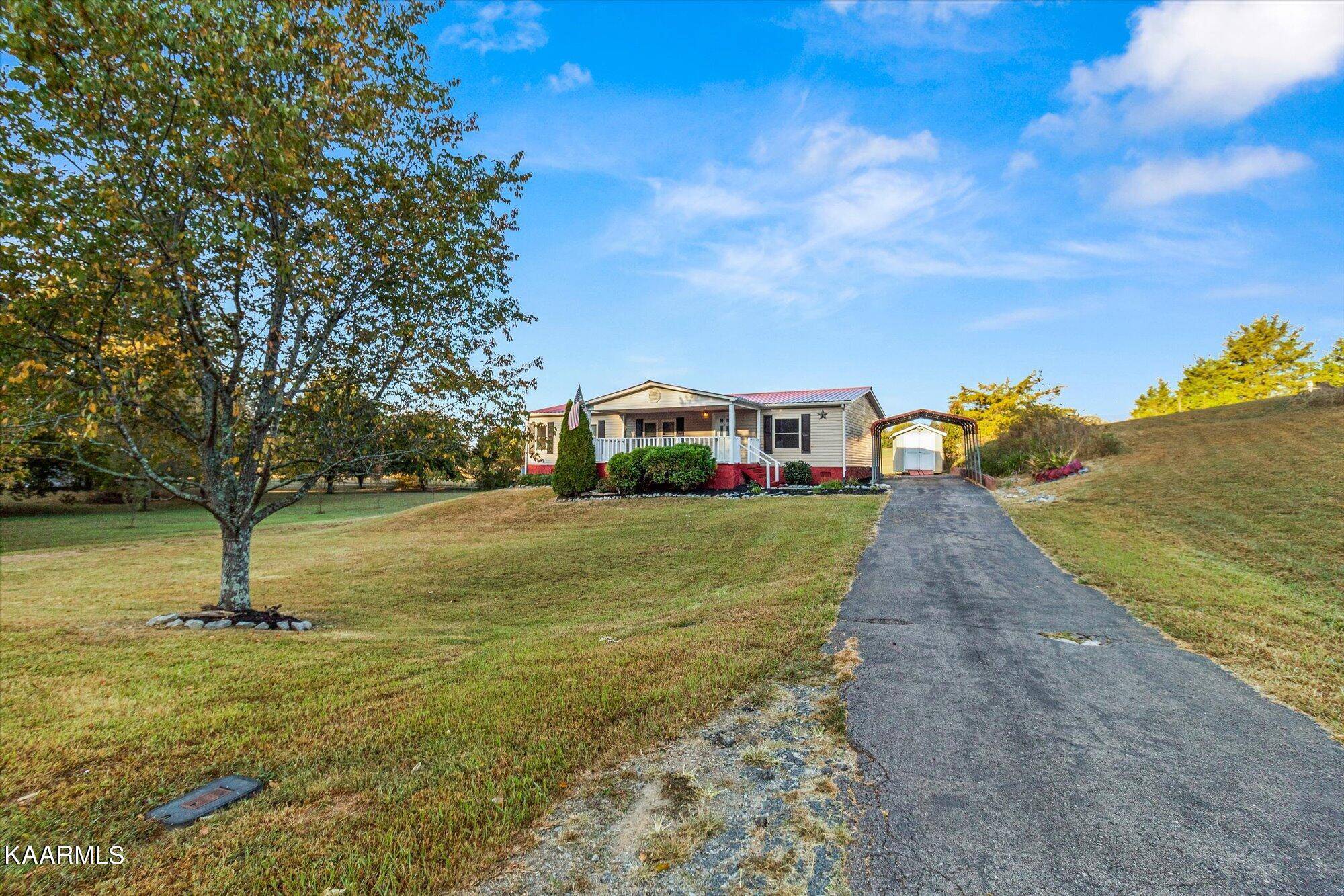 Sweetwater, TN 37874,124 Windsong Rd