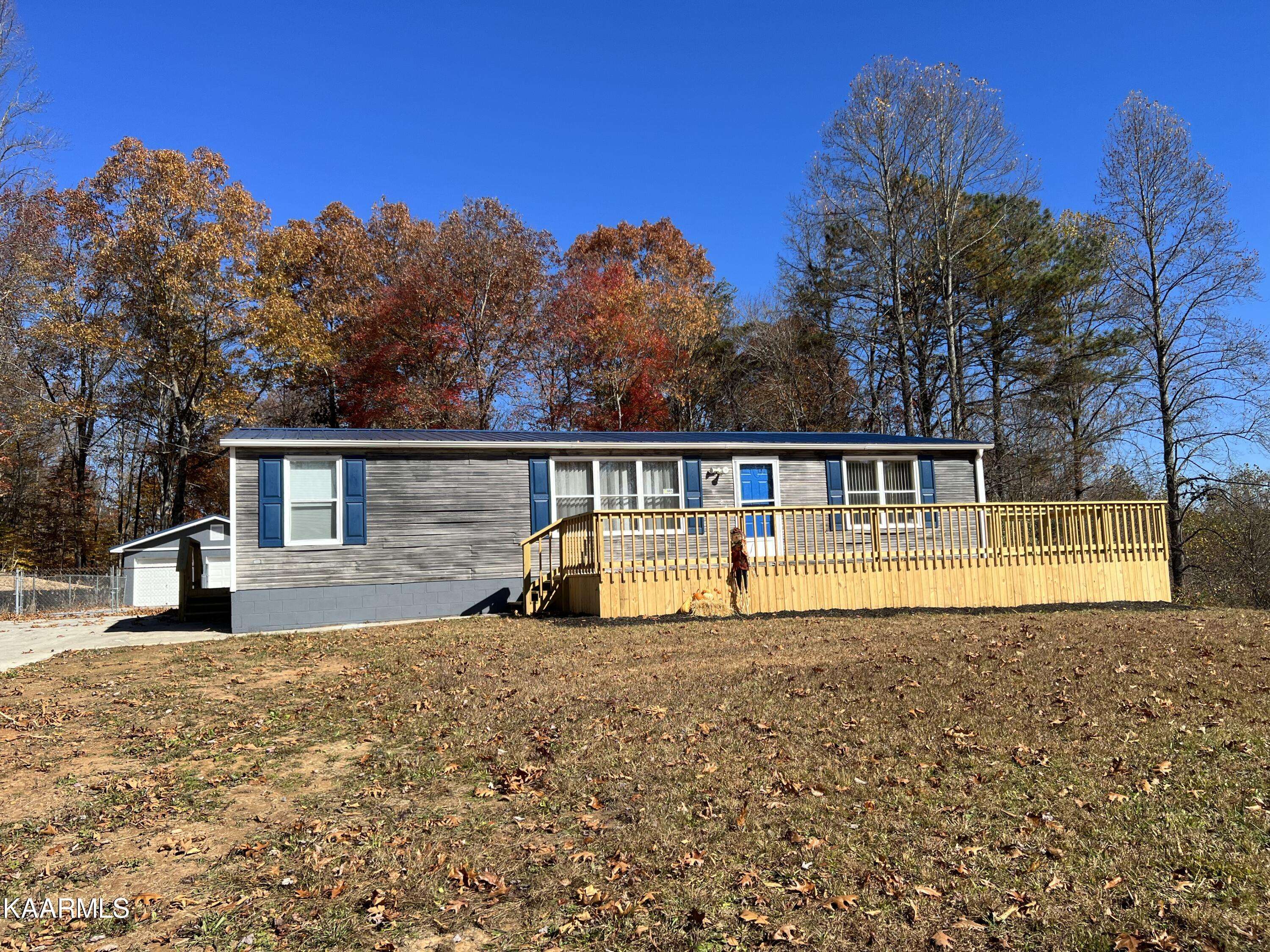 Duff, TN 37729,841 Knotty Pine LN