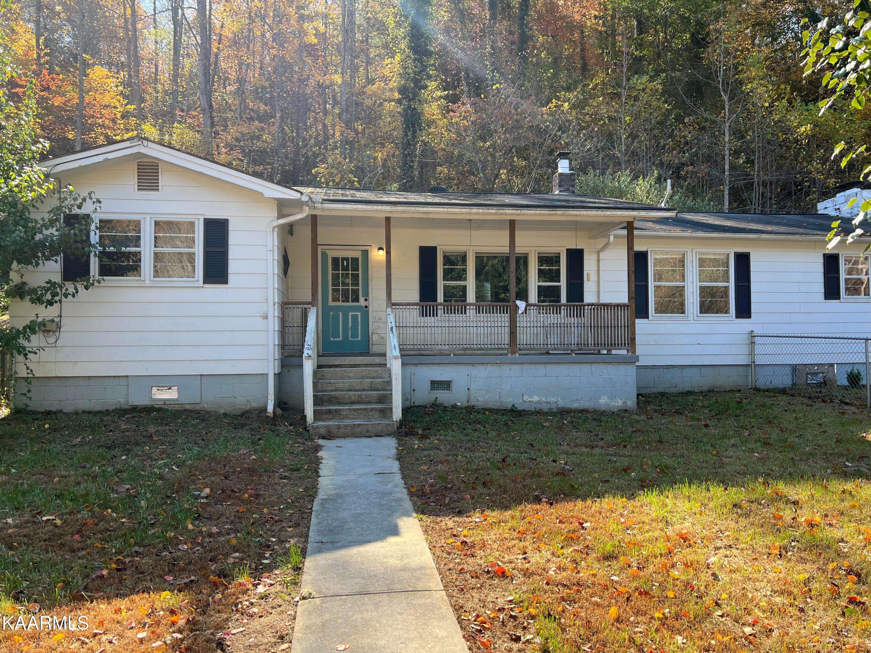 Duff, TN 37729,1360 Davis Creek Rd