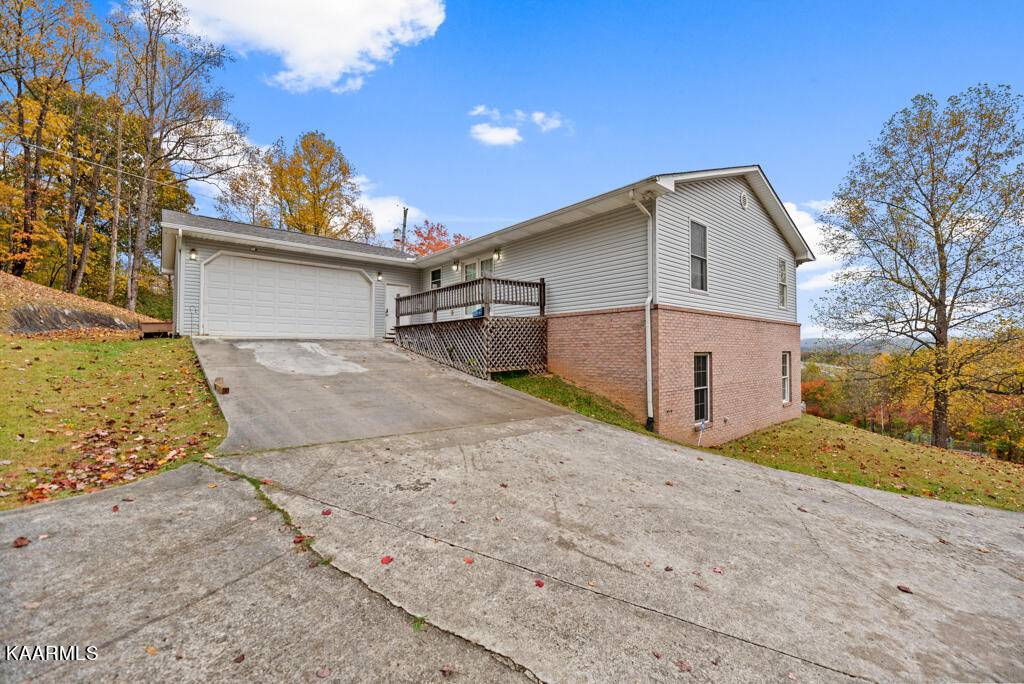 Jellico, TN 37762,166 Adams LN