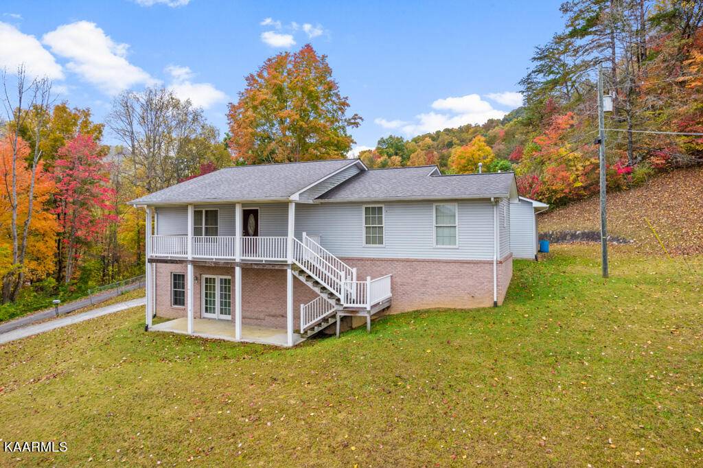 Jellico, TN 37762,166 Adams LN