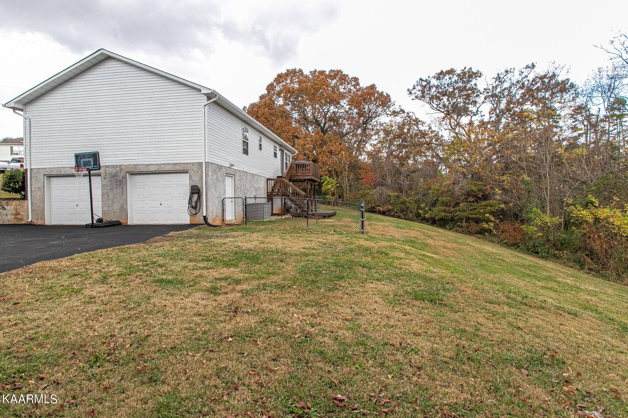 Dandridge, TN 37725,127 Byrd LN