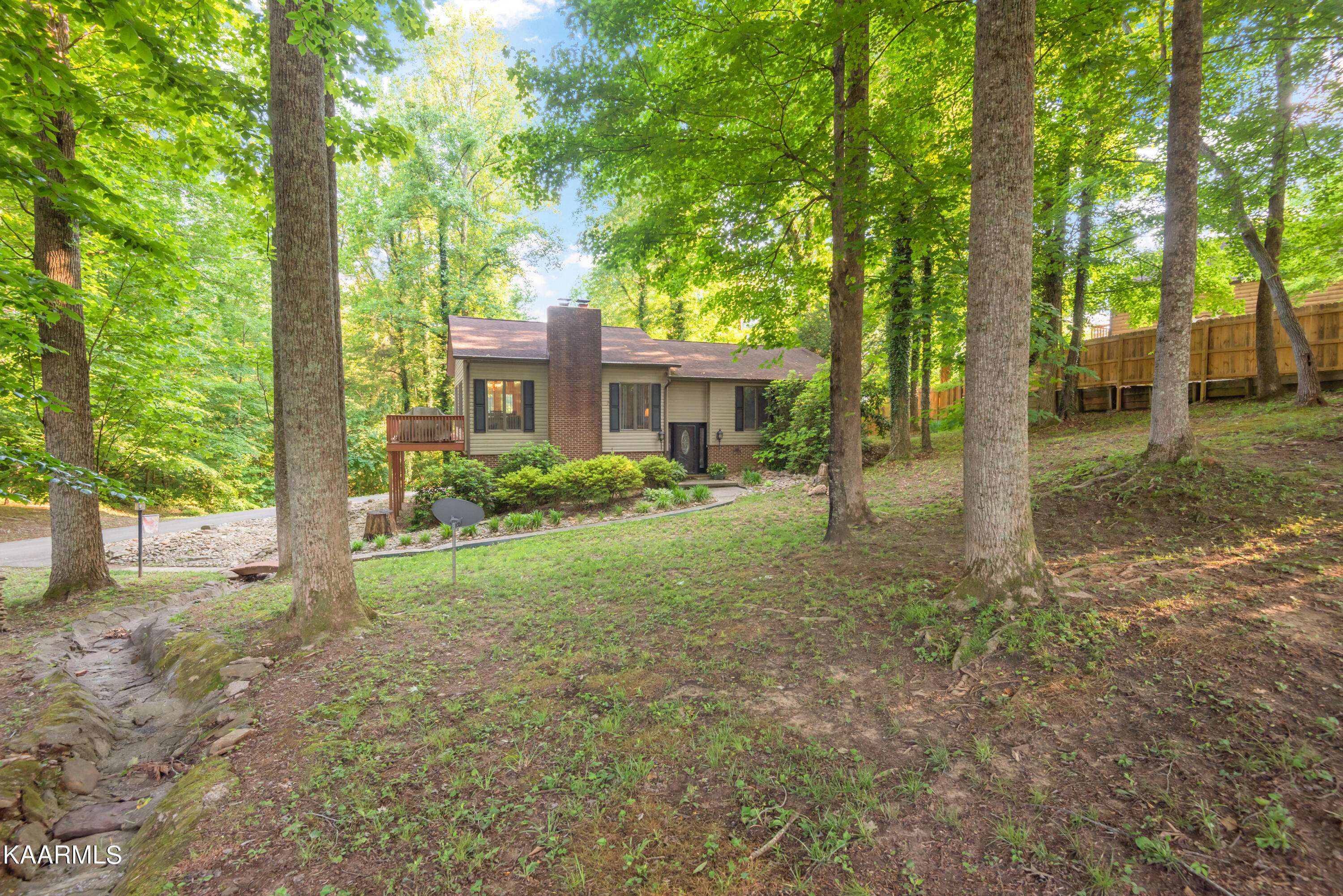 Harriman, TN 37748,134 Azalea CIR