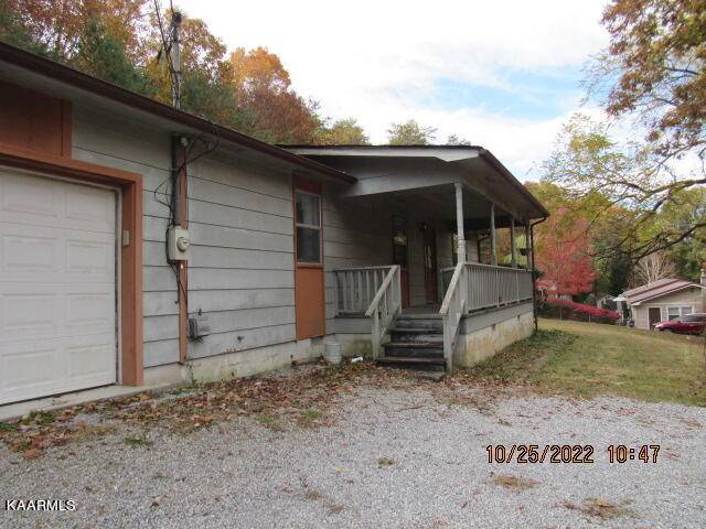 Walland, TN 37886,4070 Barb Hollow Rd