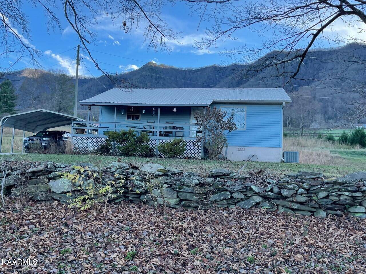 Townsend, TN 37882,176 Mountain Breeze DR