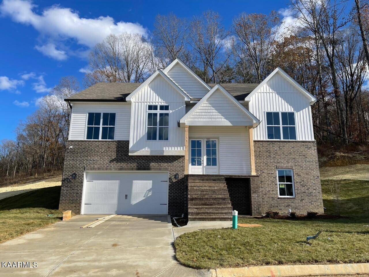 Knoxville, TN 37932,803 Belle Pond Ave