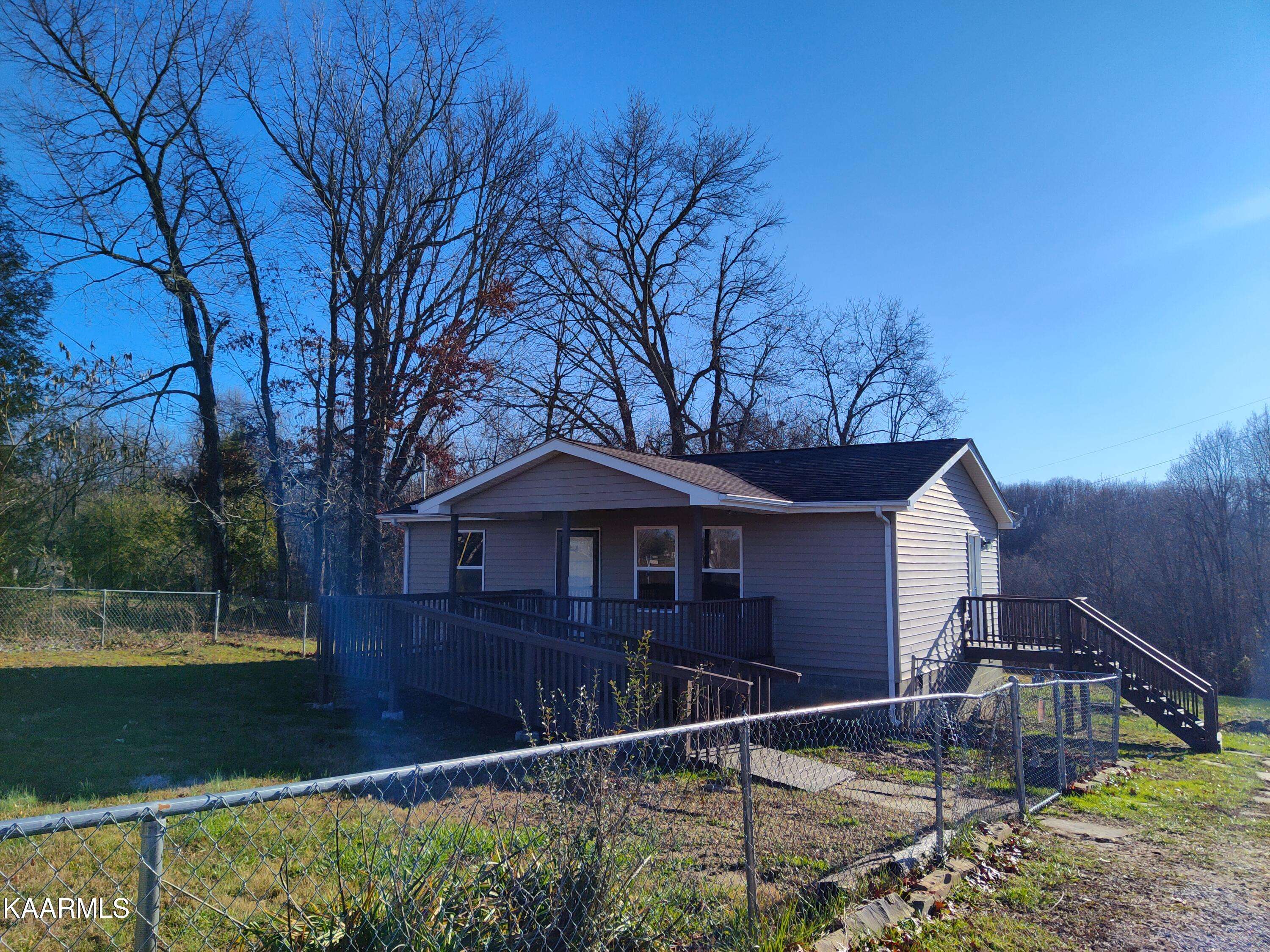 Sunbright, TN 37872,531 Pea Ridge Rd