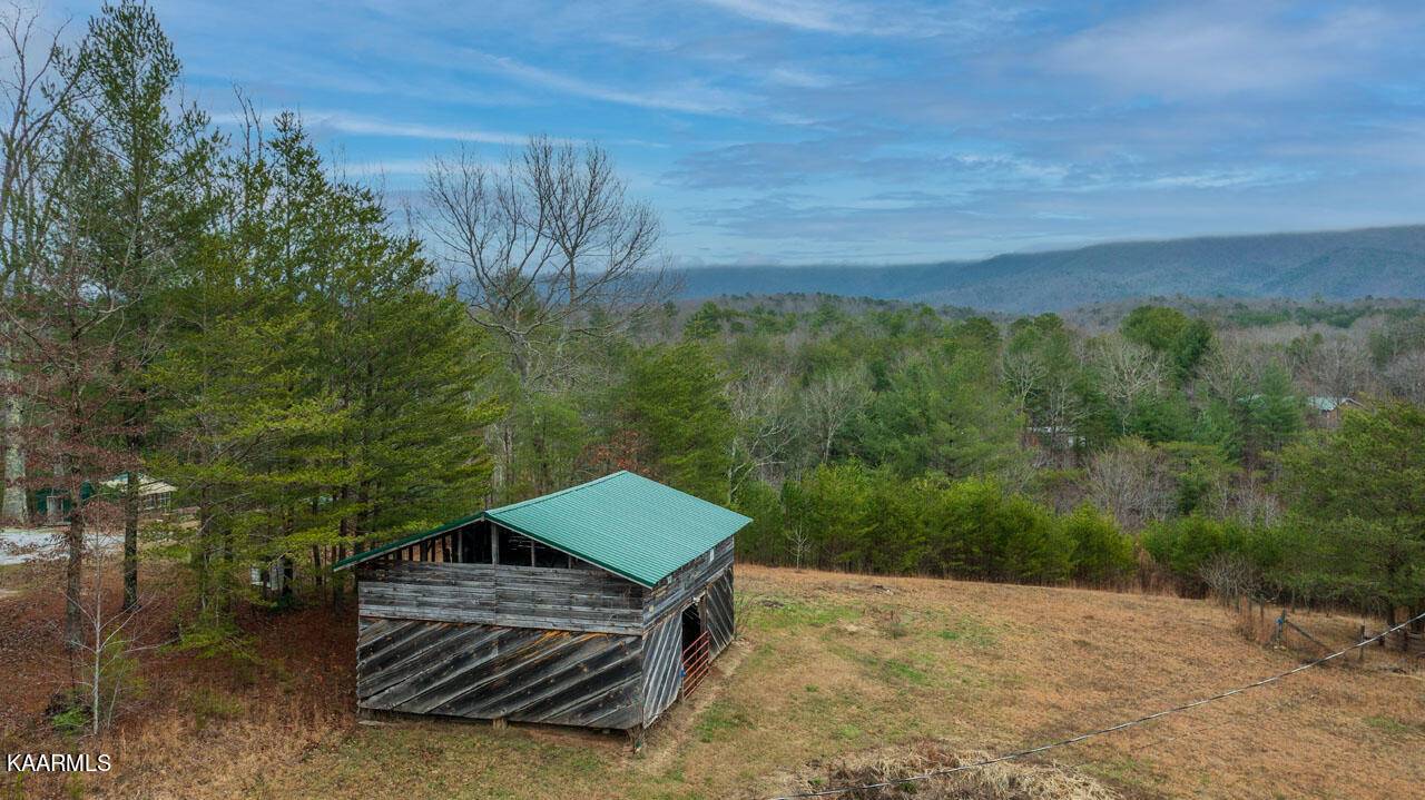 Tellico Plains, TN 37385,485 McJunkin Rd