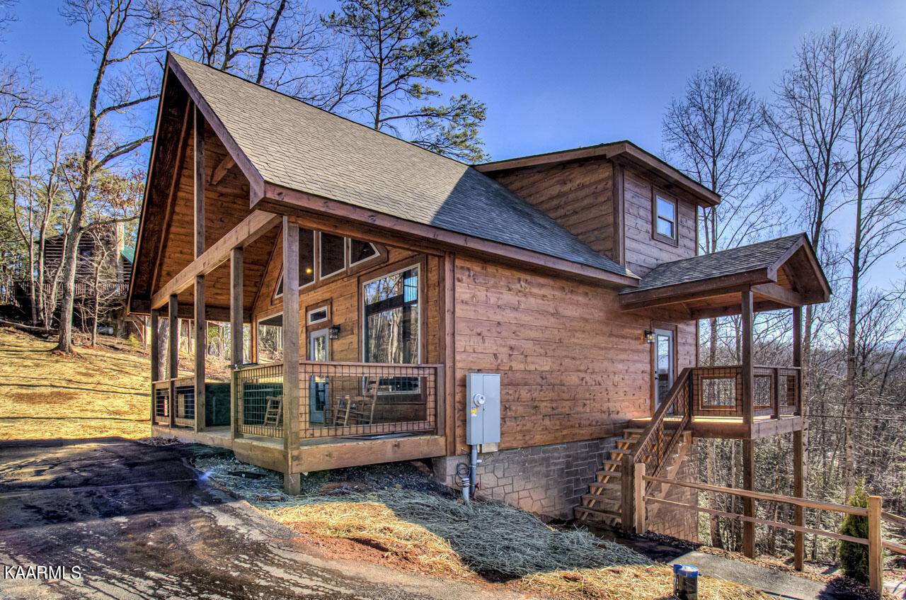 Sevierville, TN 37876,823 Ski View LN