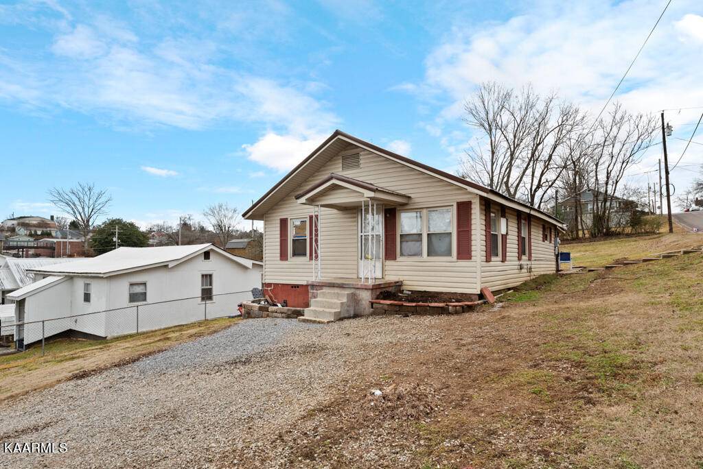 Lenoir City, TN 37771,810 A St