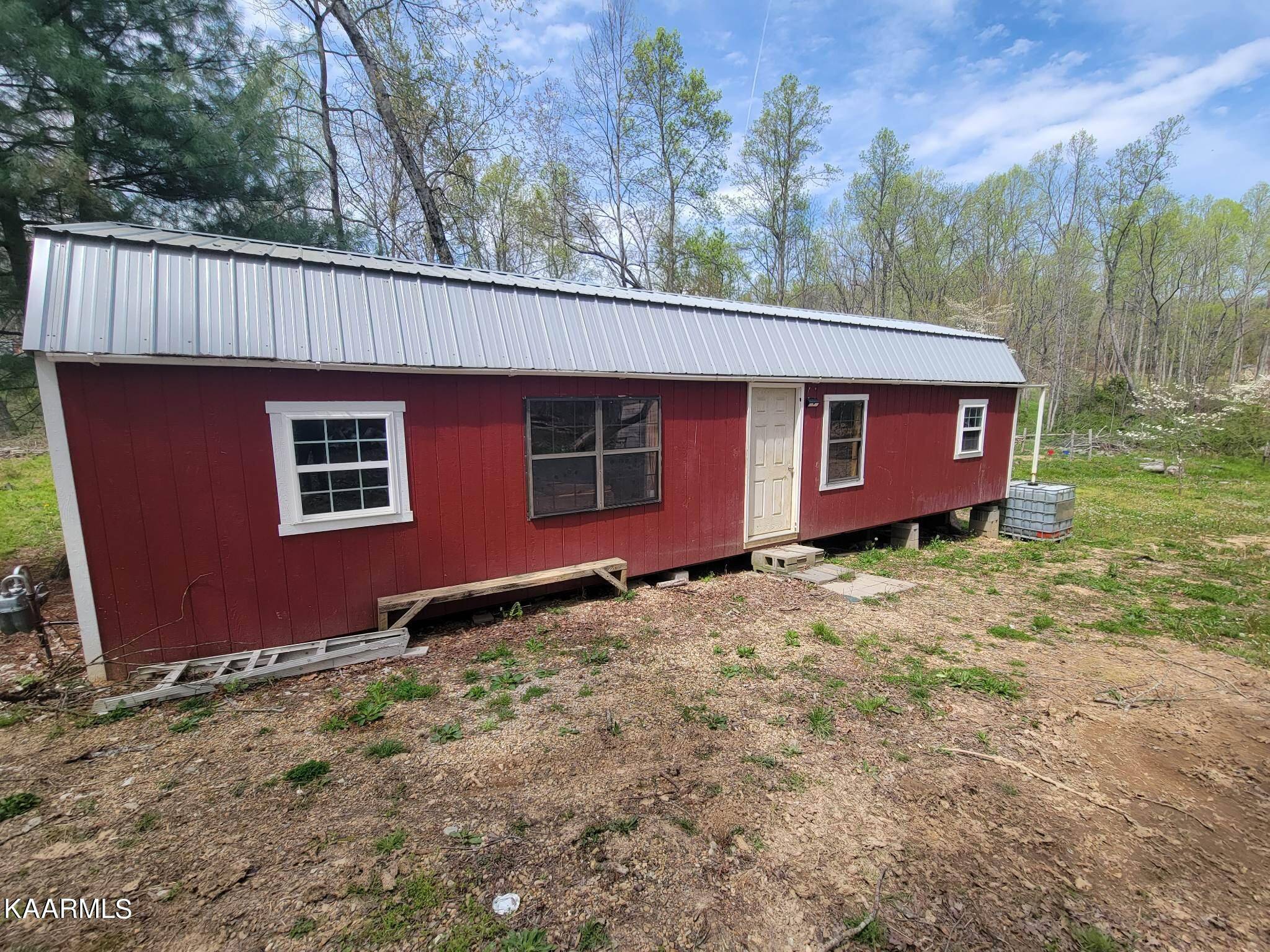 Deer Lodge, TN 37726,1386 Old Deerlodge PIKE