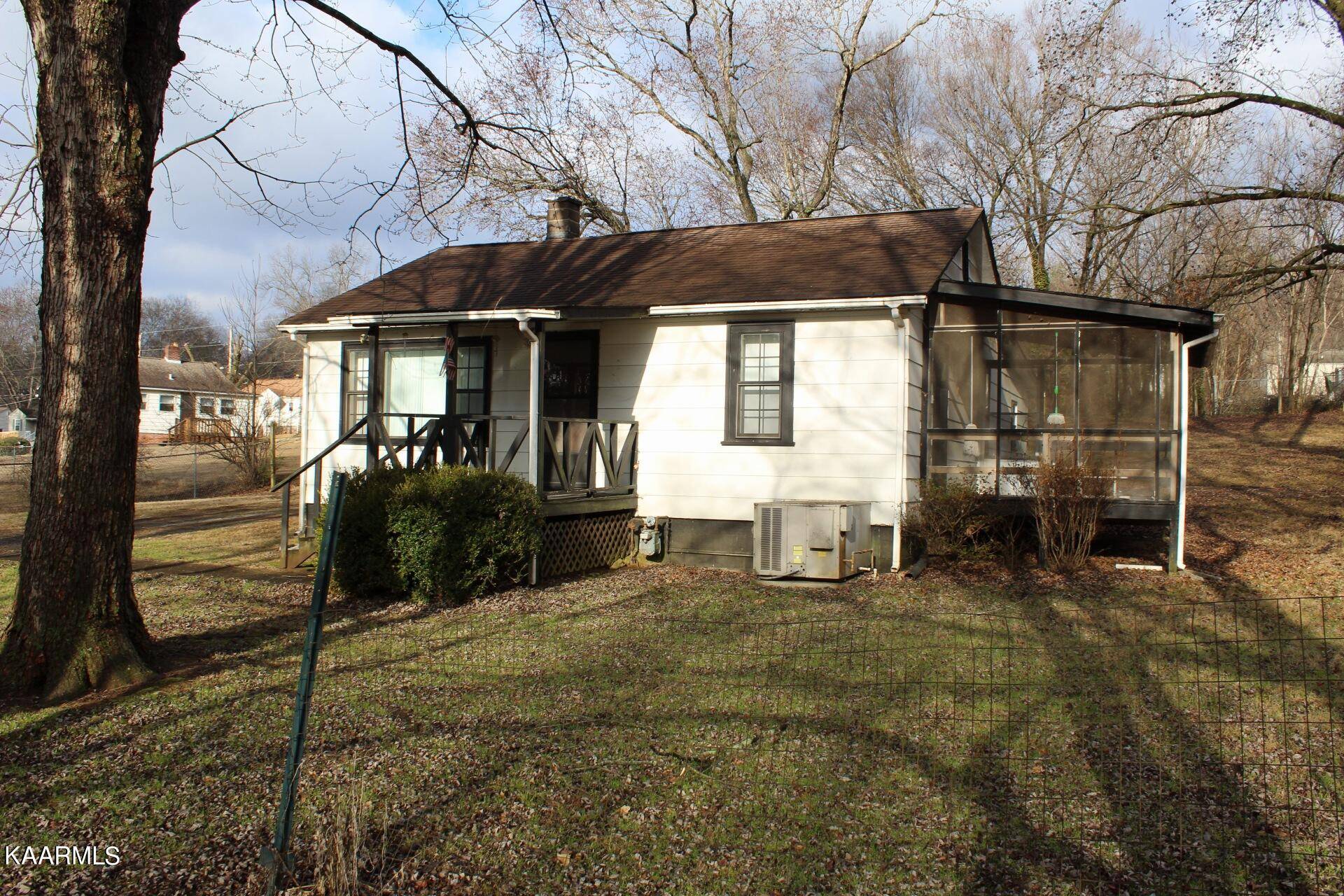 Maryville, TN 37804,612 Short St