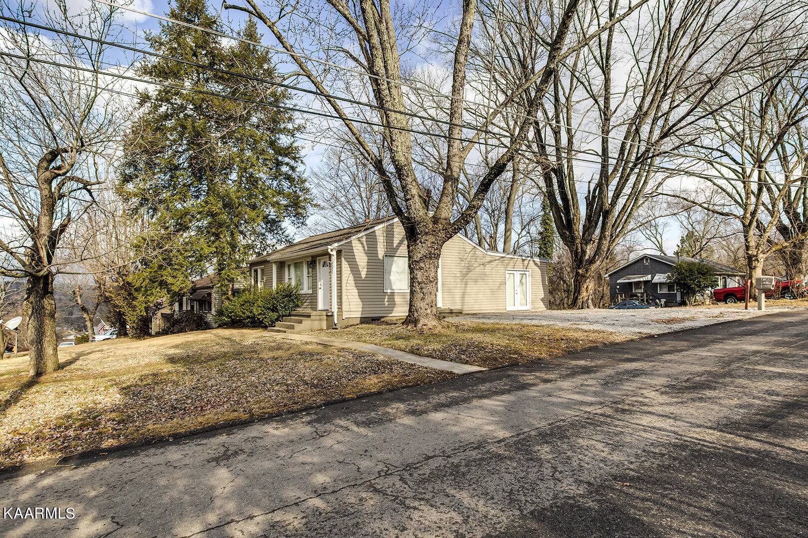 Knoxville, TN 37917,2900 Maxwell St