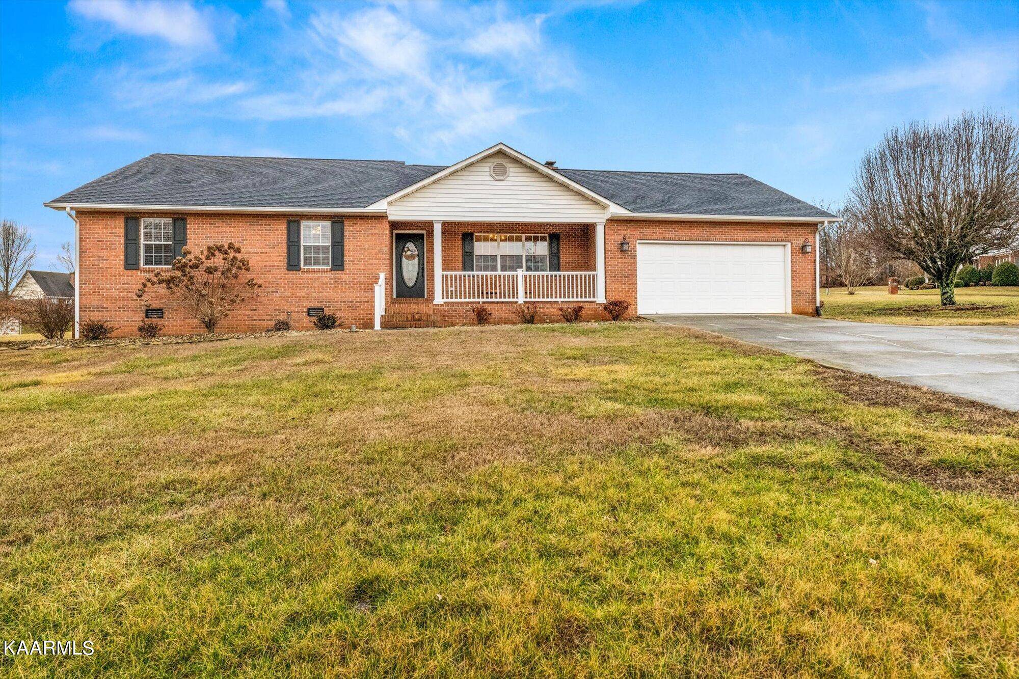 Madisonville, TN 37354,205 Meadow LN