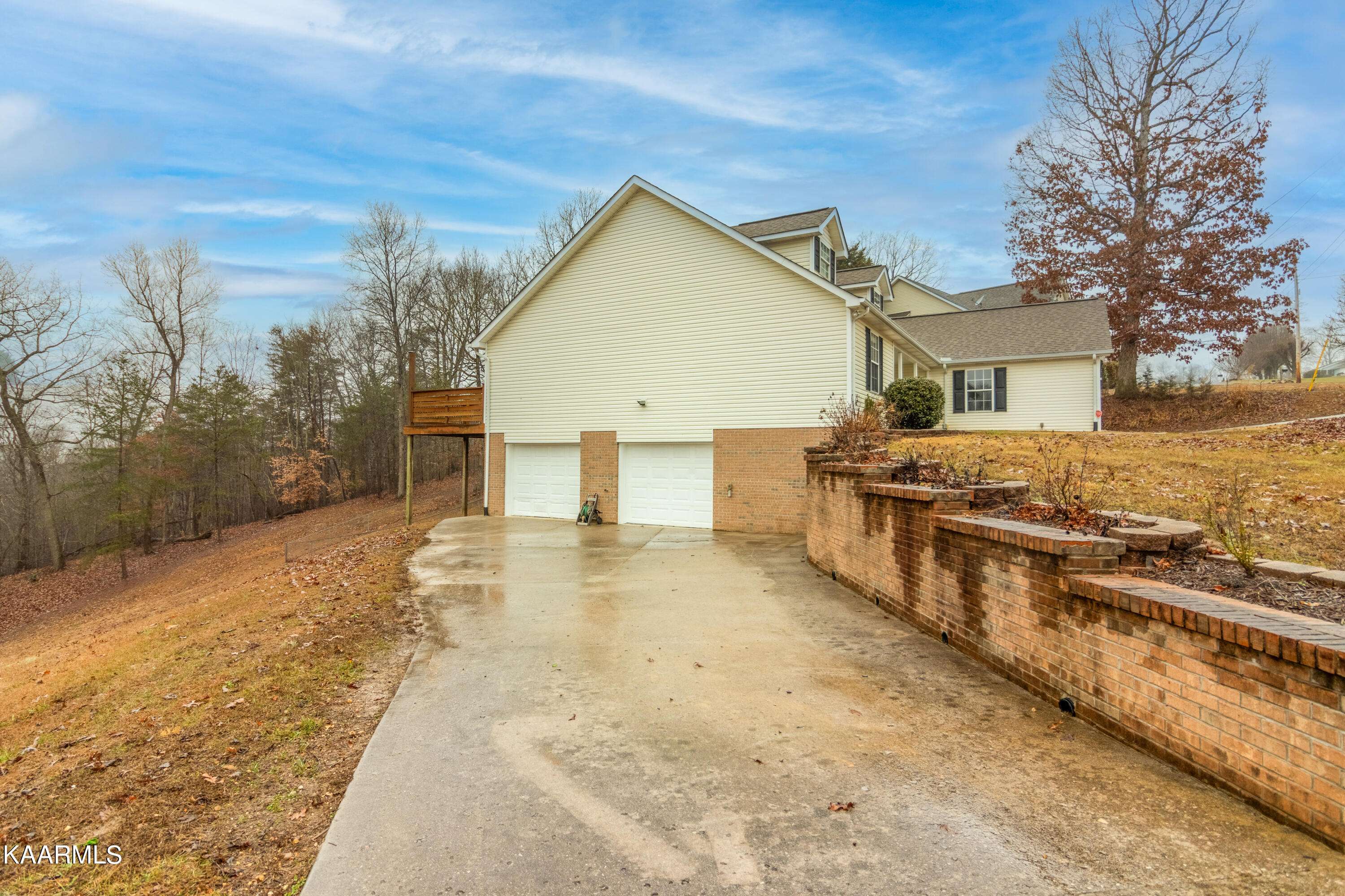 Lake City, TN 37769,106 Comanchero Place