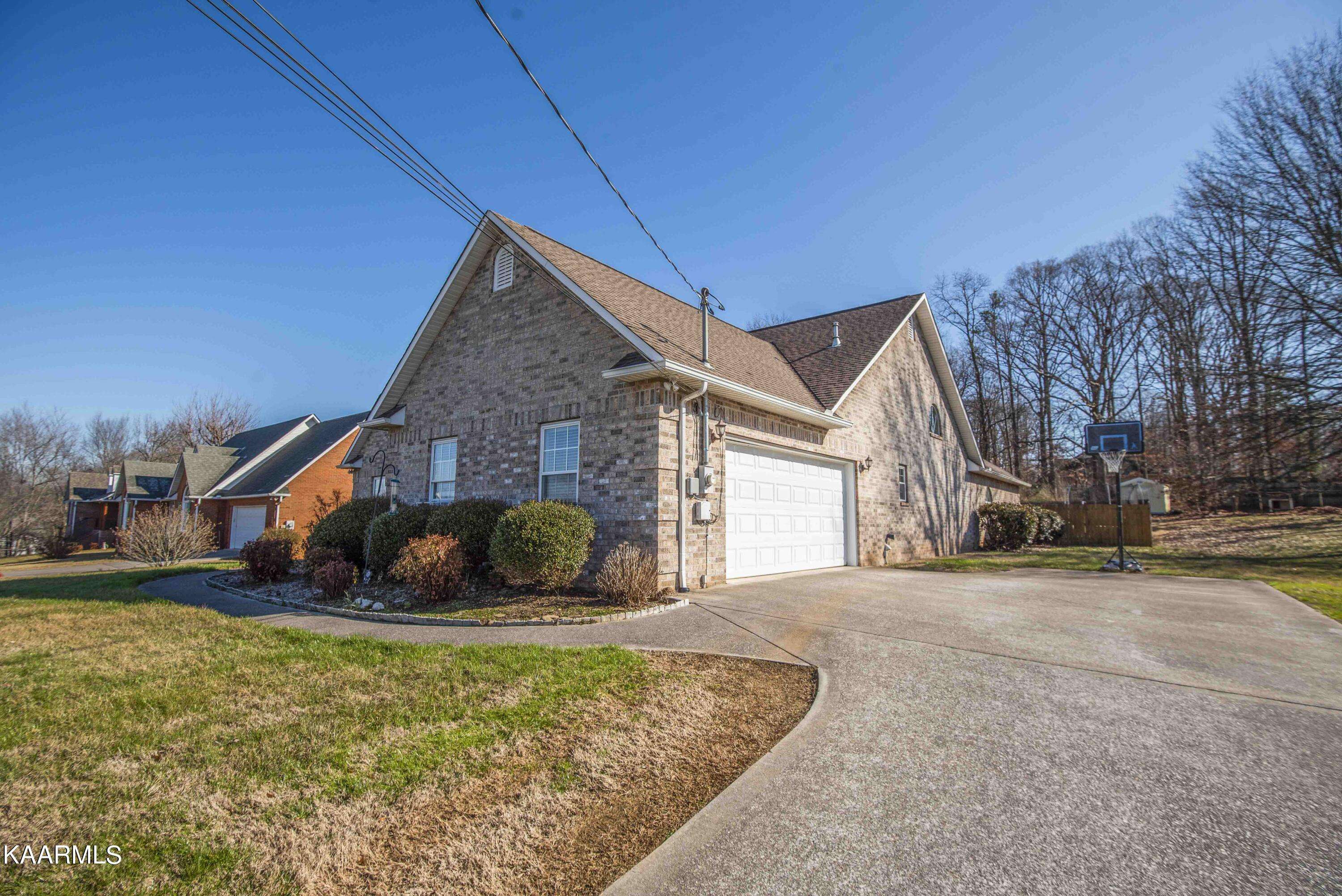 Lenoir City, TN 37772,131 Brentwood PL