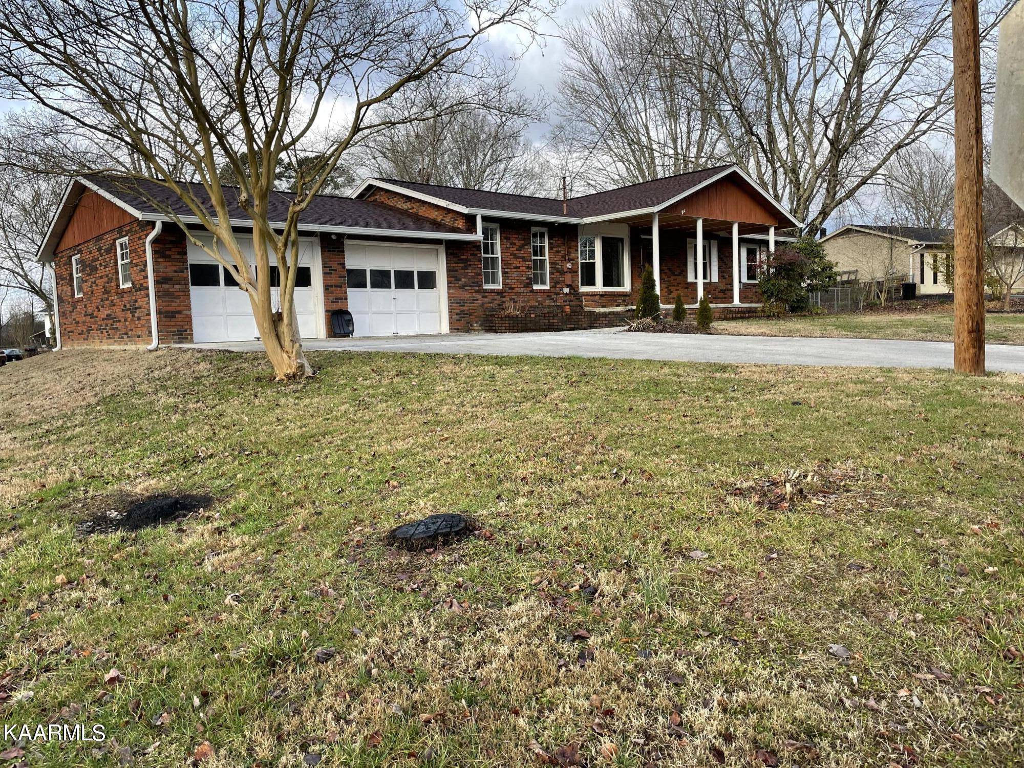 Oliver Springs, TN 37840,103 Duncan DR