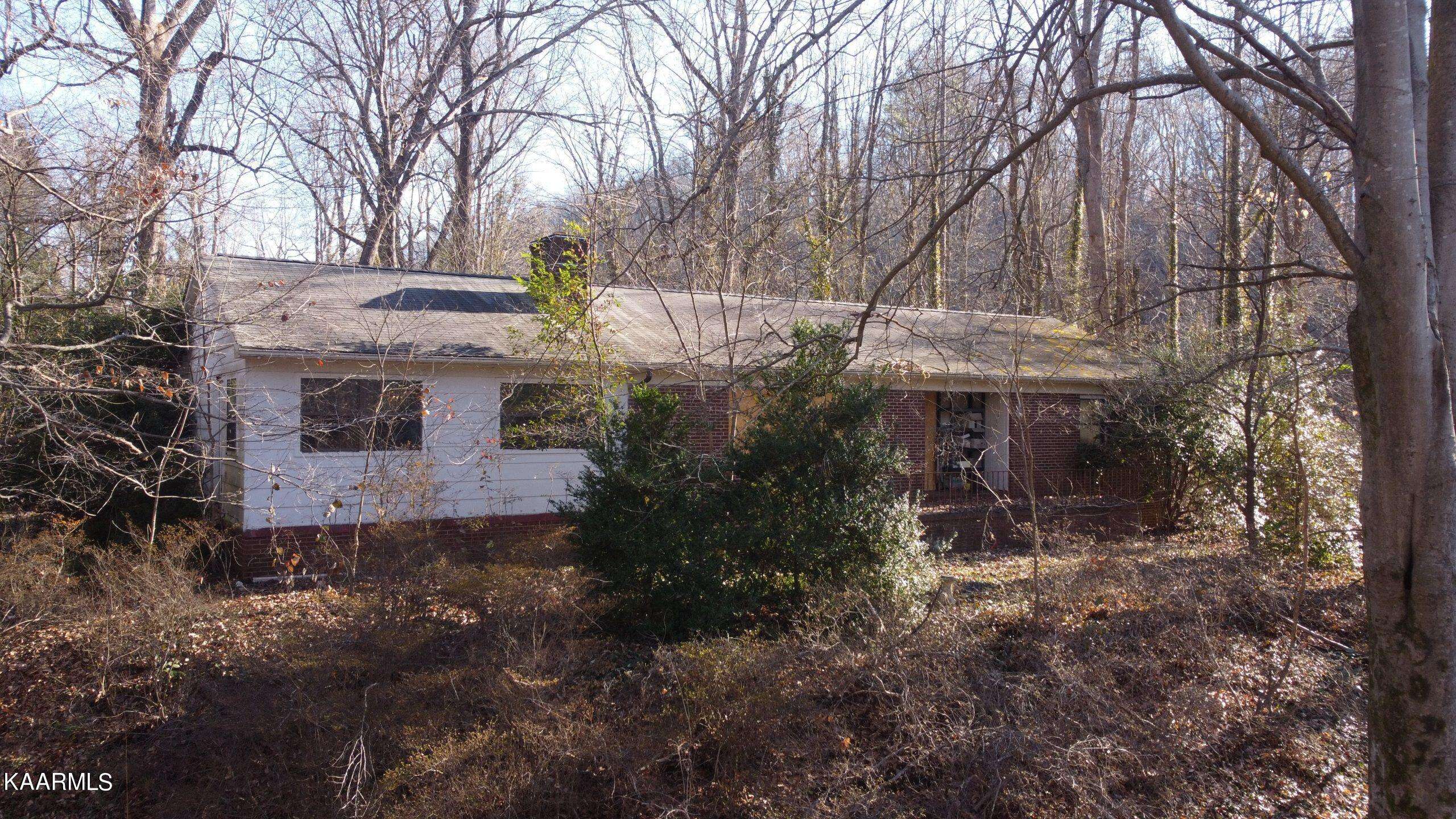 Knoxville, TN 37920,4836 Oakvale DR