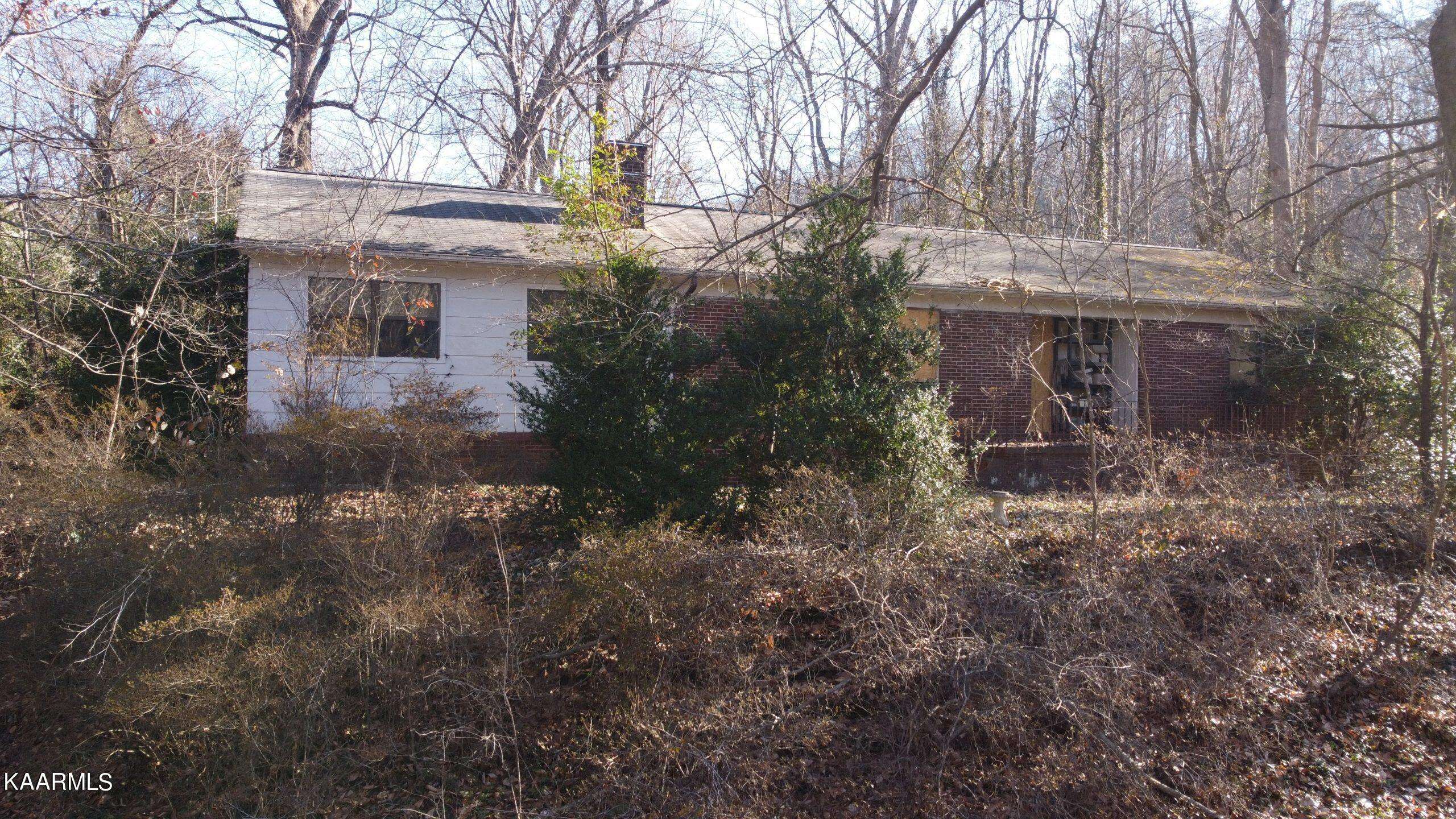 Knoxville, TN 37920,4836 Oakvale DR