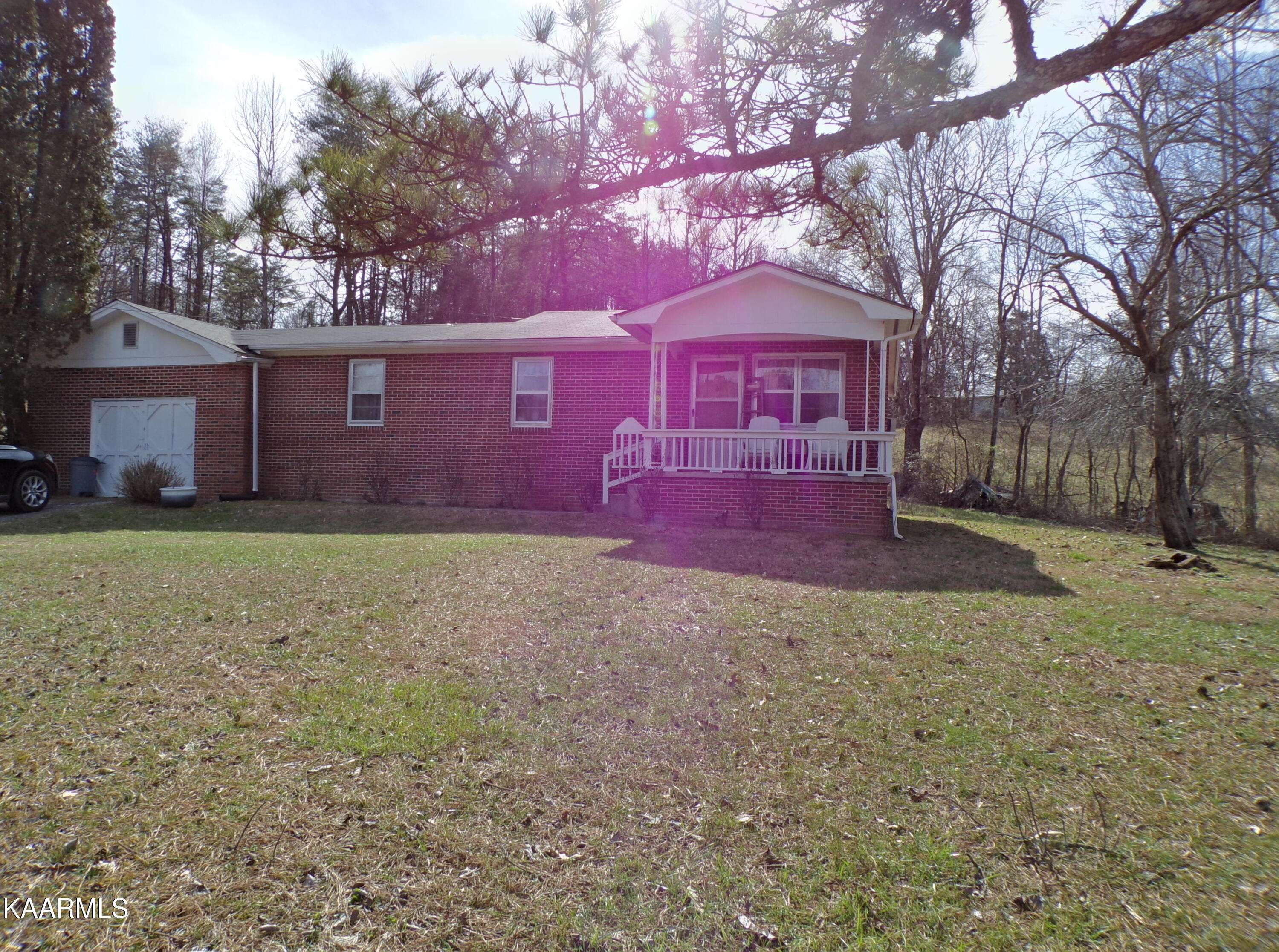 Lafollette, TN 37766,282 Davis Rd