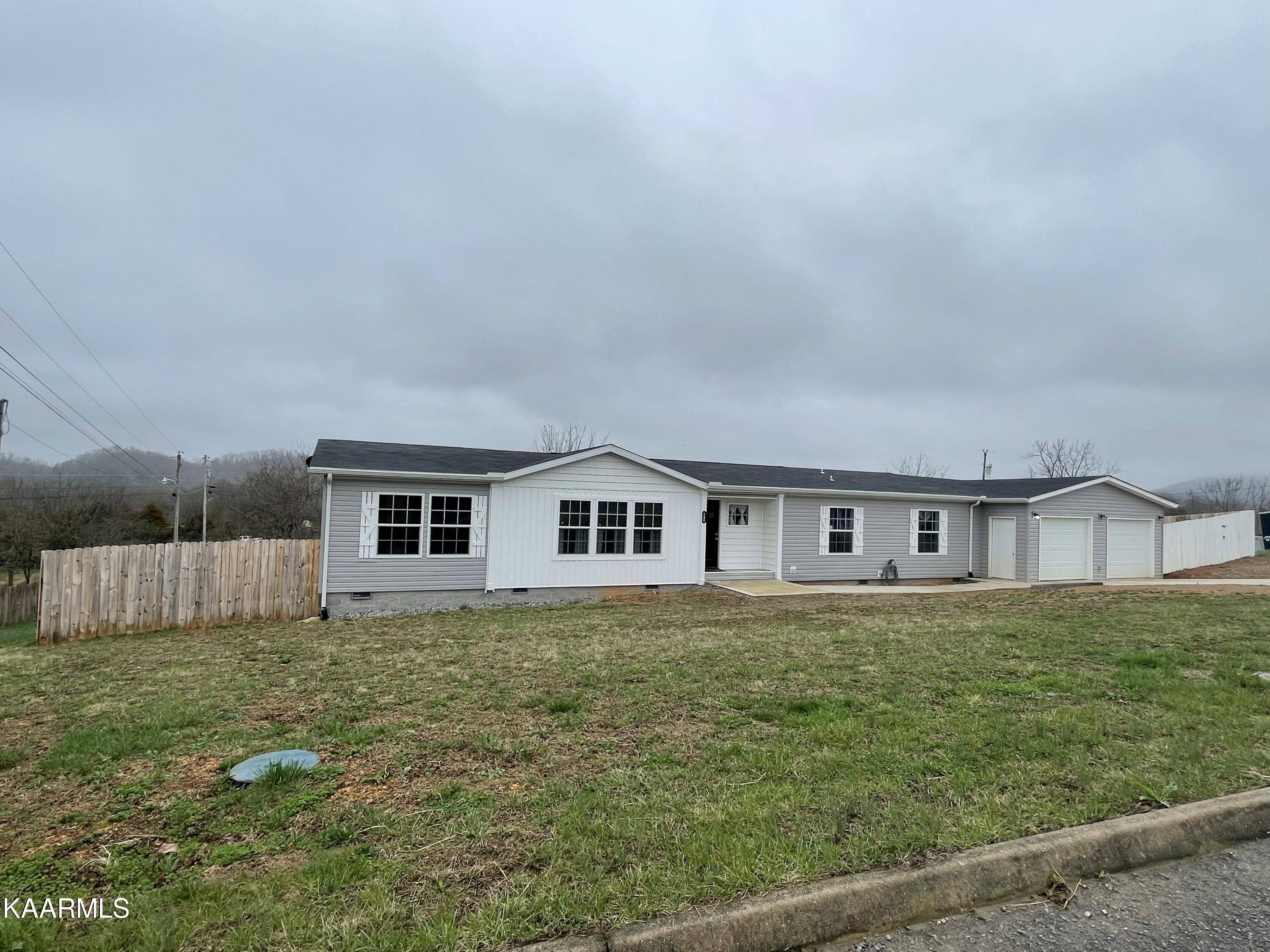 New Tazewell, TN 37825,158 Elaine DR