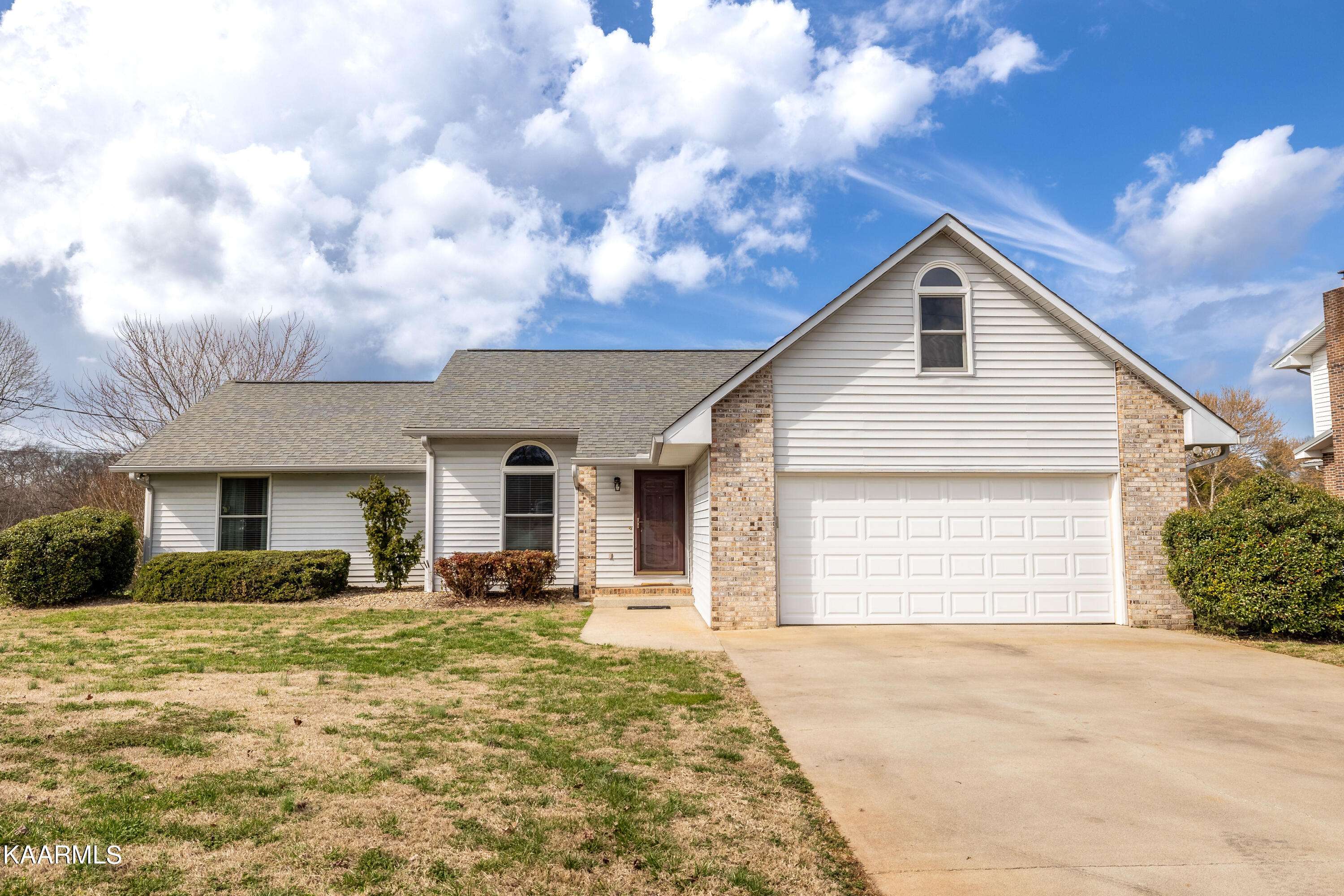 Maryville, TN 37804,3327 Melanie DR