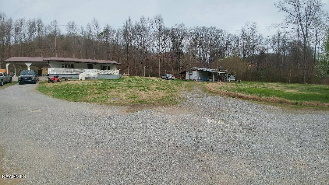 Oliver Springs, TN 37840,6947 Knoxville Hwy