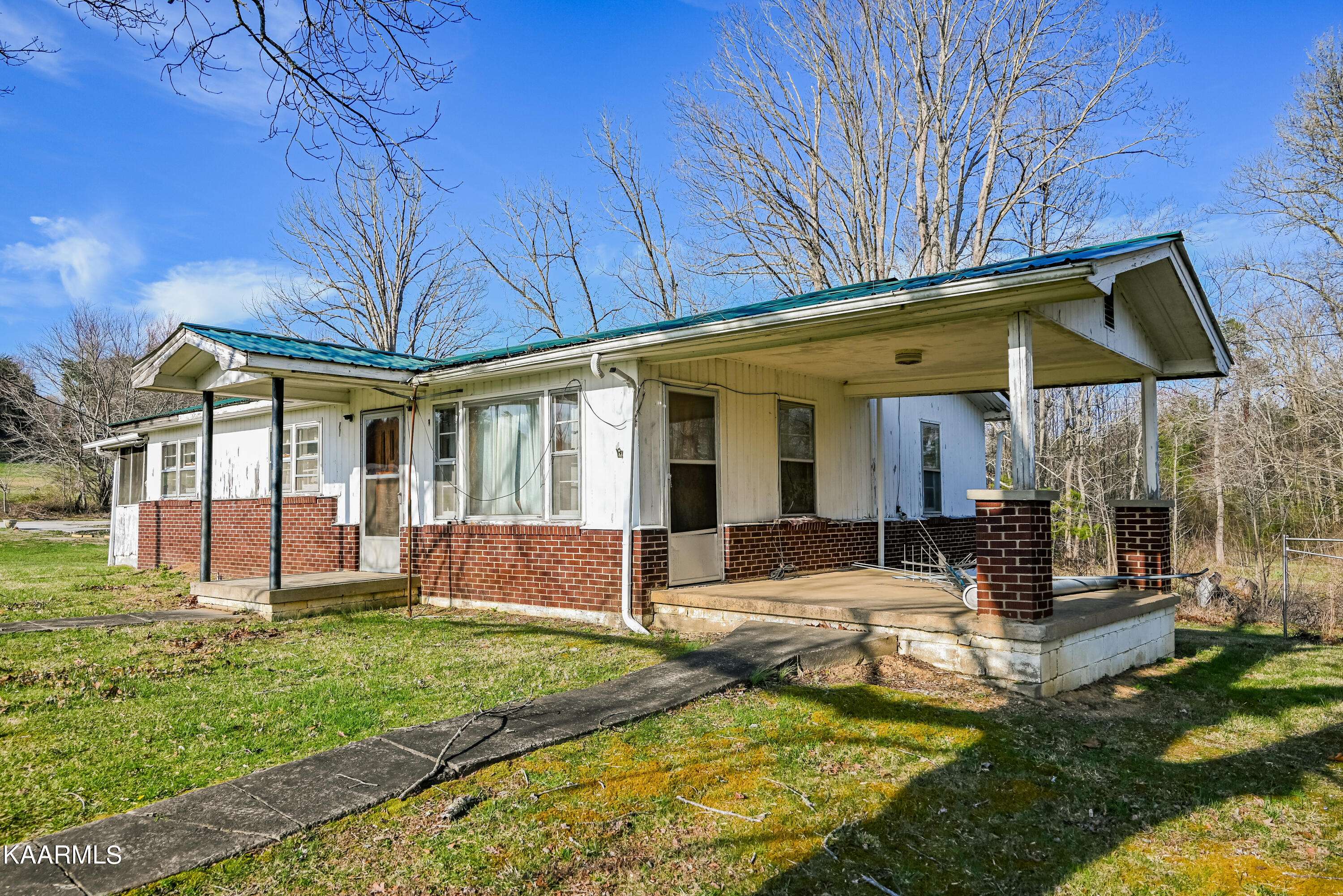 Tellico Plains, TN 37385,11049 Hwy 68