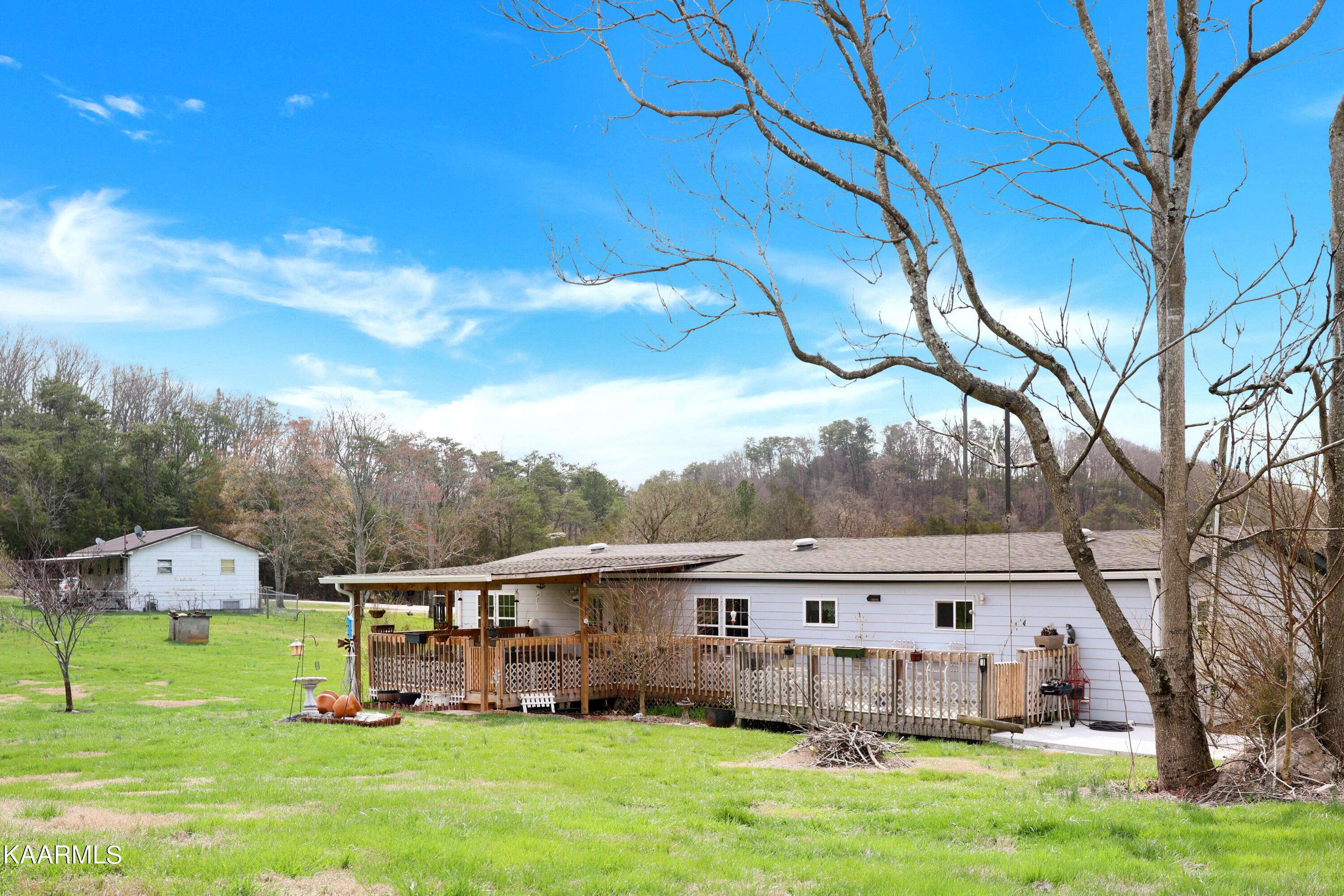 Dandridge, TN 37725,506 Nursery Rd