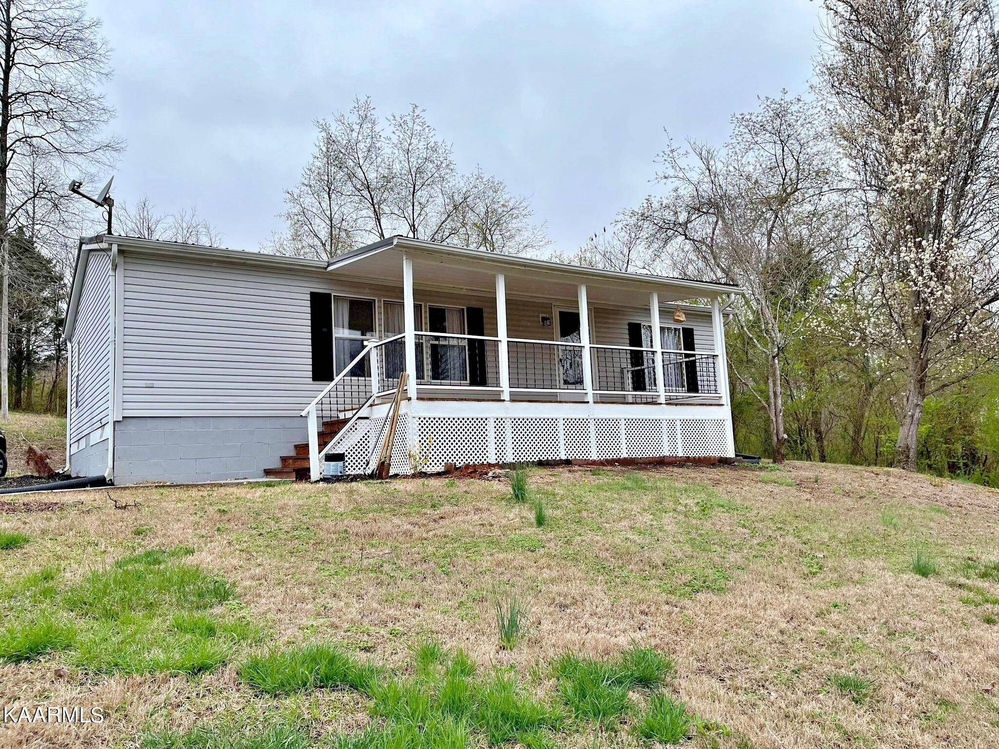 Kingston, TN 37763,129 Hummingbird Lane