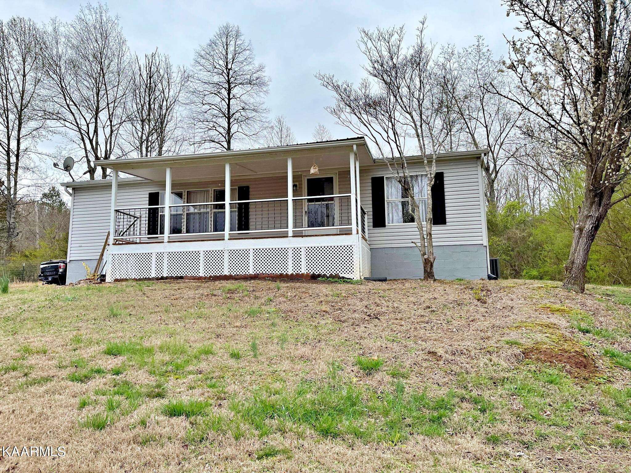 Kingston, TN 37763,129 Hummingbird Lane