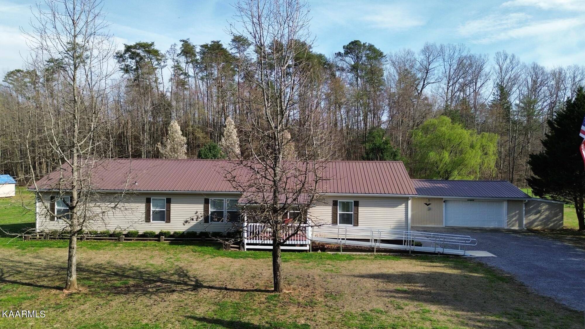 Tellico Plains, TN 37385,211 Baker Farm Rd