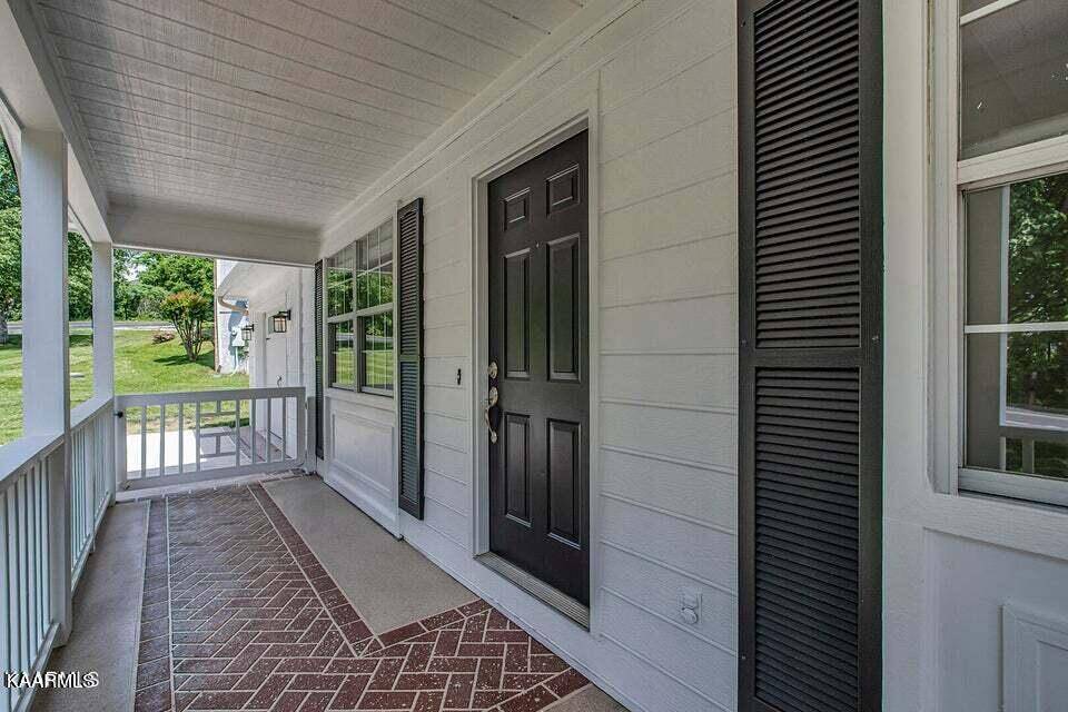 Loudon, TN 37774,117 Chatuga DR