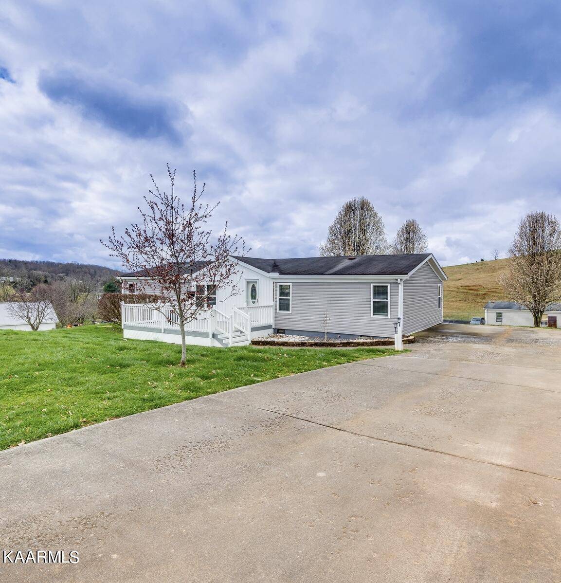 Blountville, TN 37617,430 Highland Meadows DR