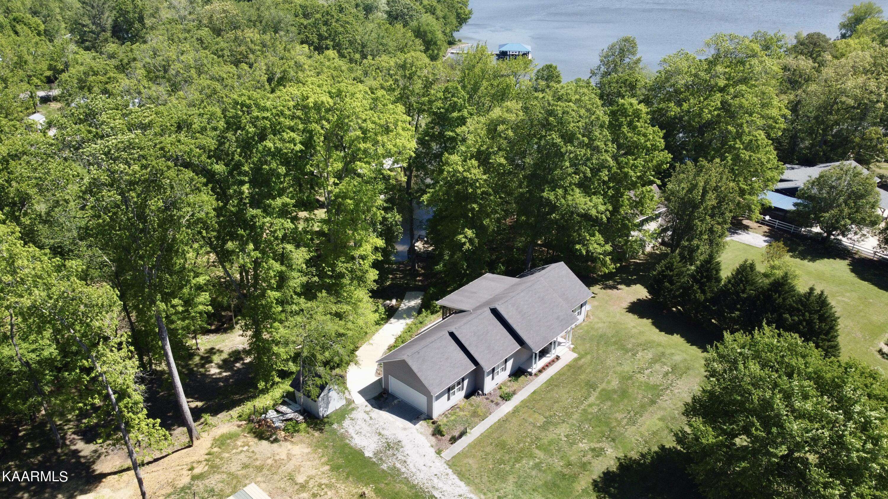 Ten Mile, TN 37880,153 Indian Shores DR