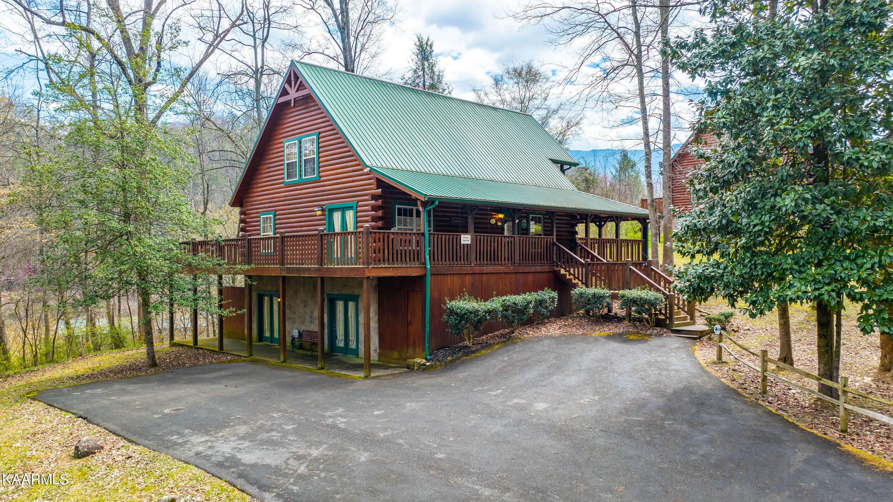 Gatlinburg, TN 37738,421 Laurel Ave