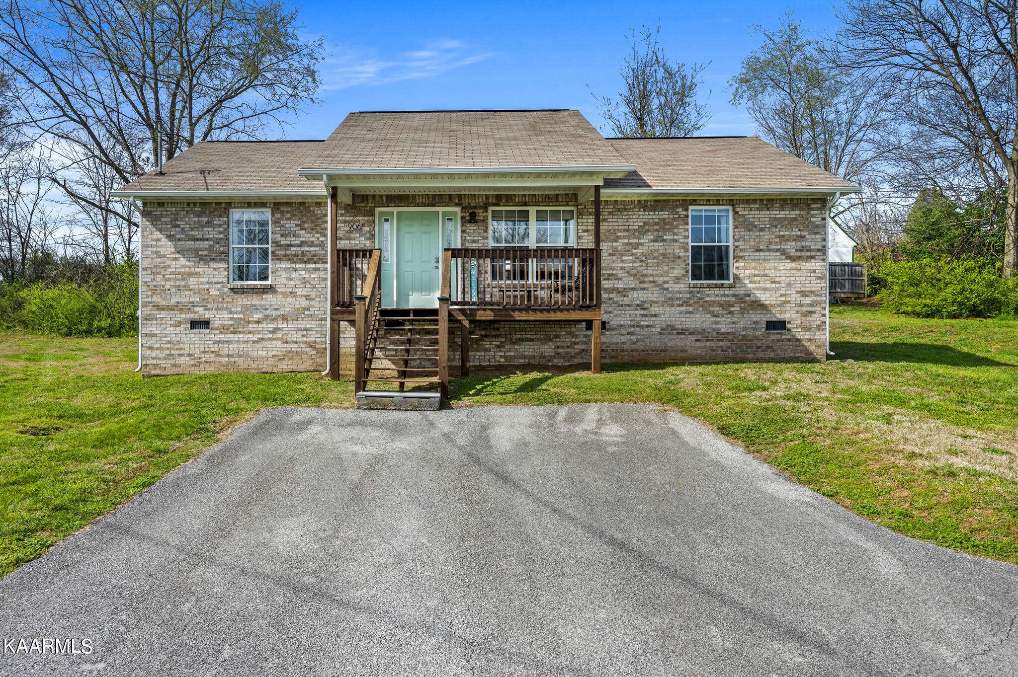 White Pine, TN 37890,906 Stacy CIR