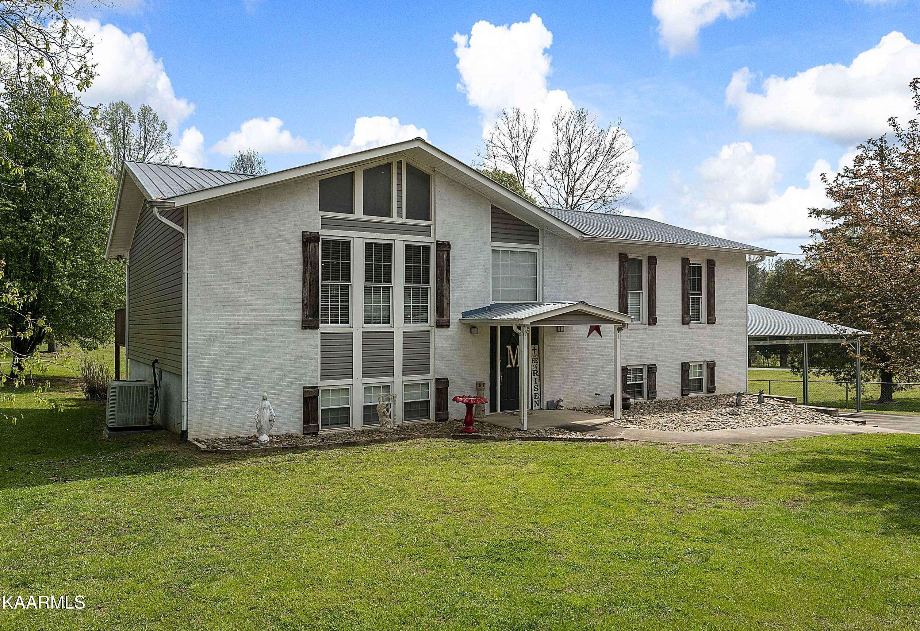 Heiskell, TN 37754,2001 Wolfe Valley Rd