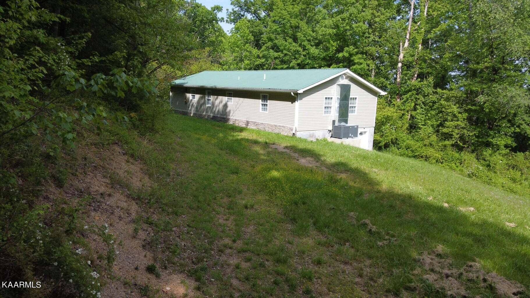 Oneida, TN 37841,543 Skyline DR