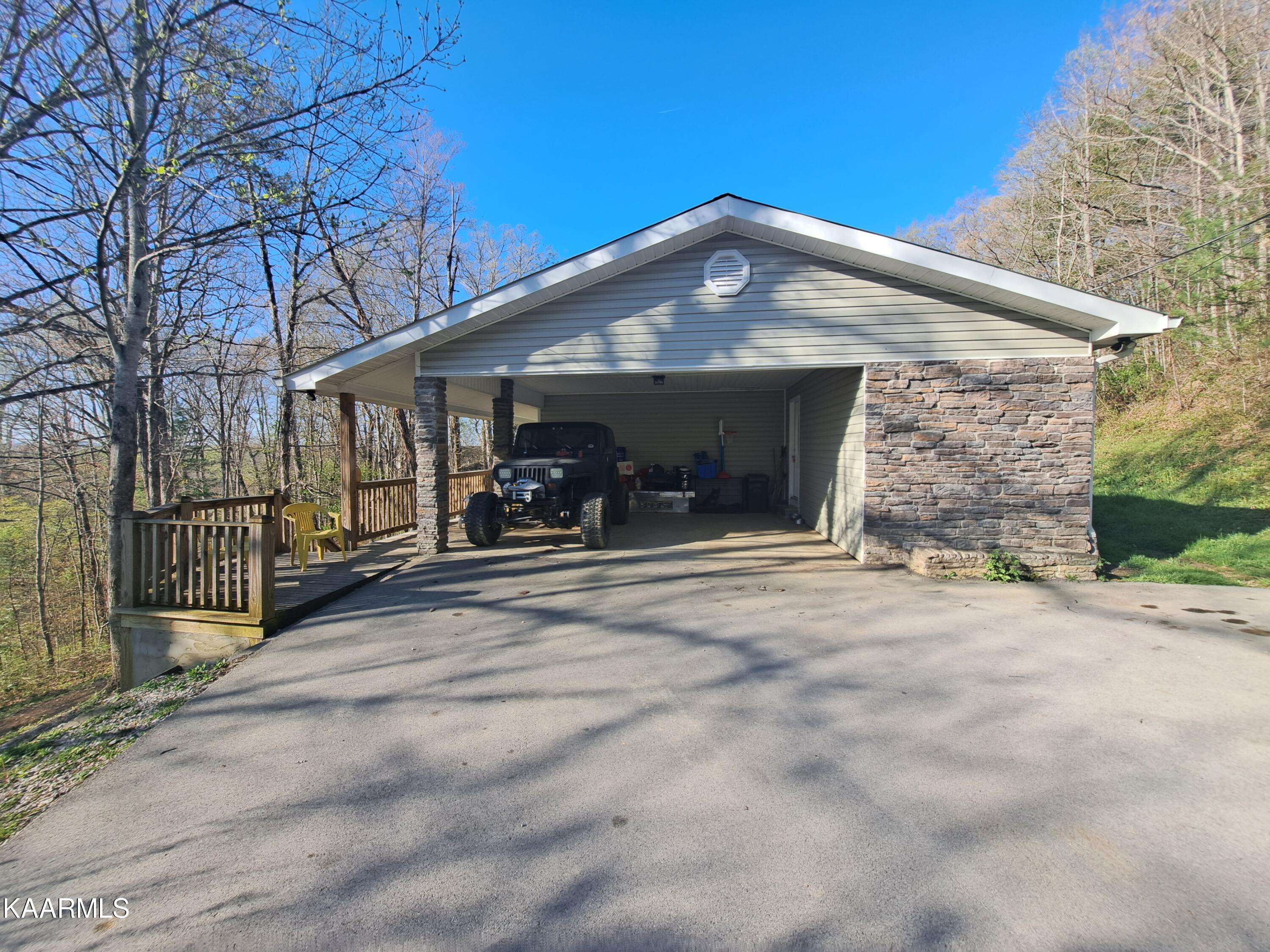 Oneida, TN 37841,543 Skyline DR