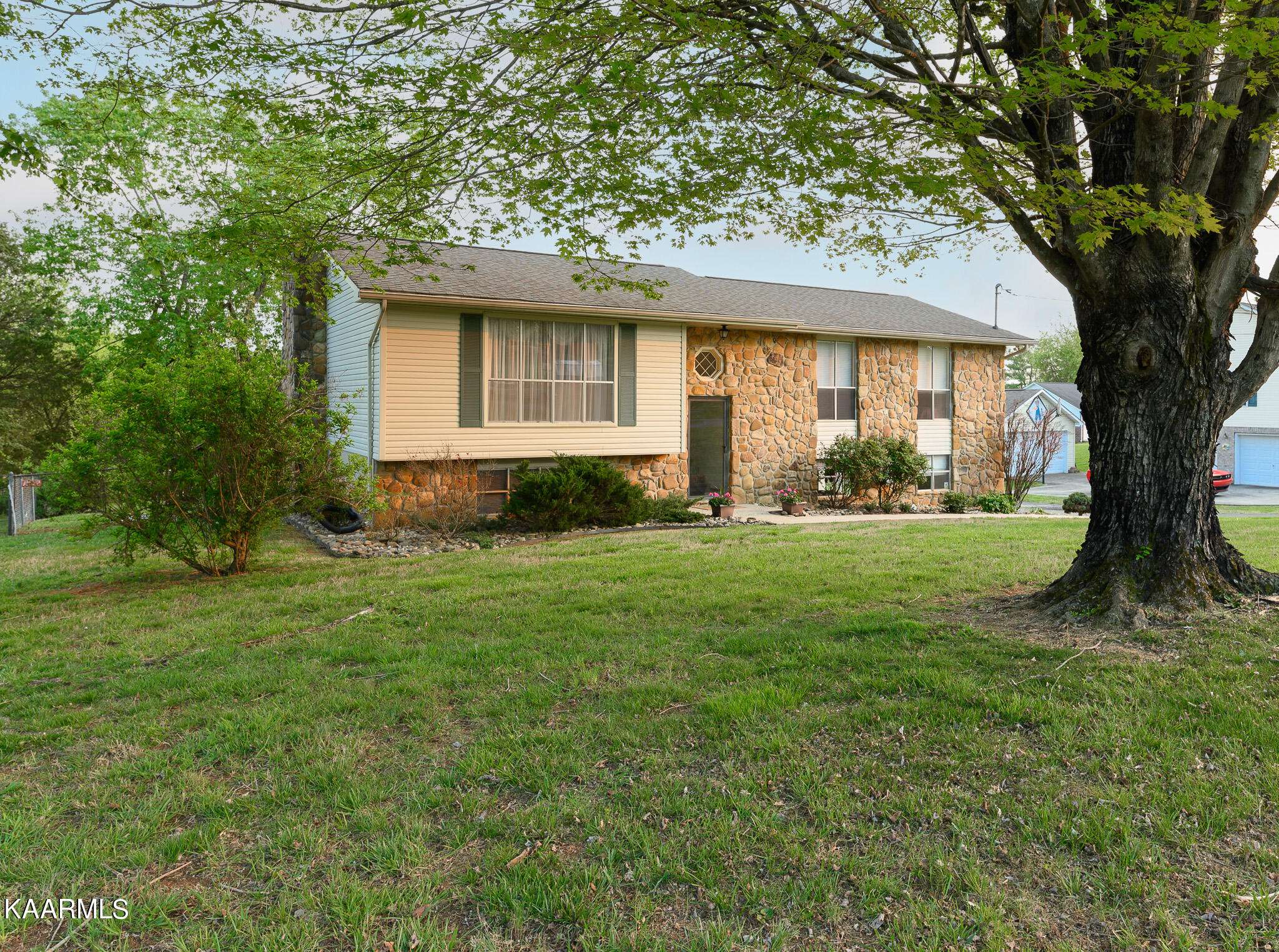 Lenoir City, TN 37772,751 Crestview CIR