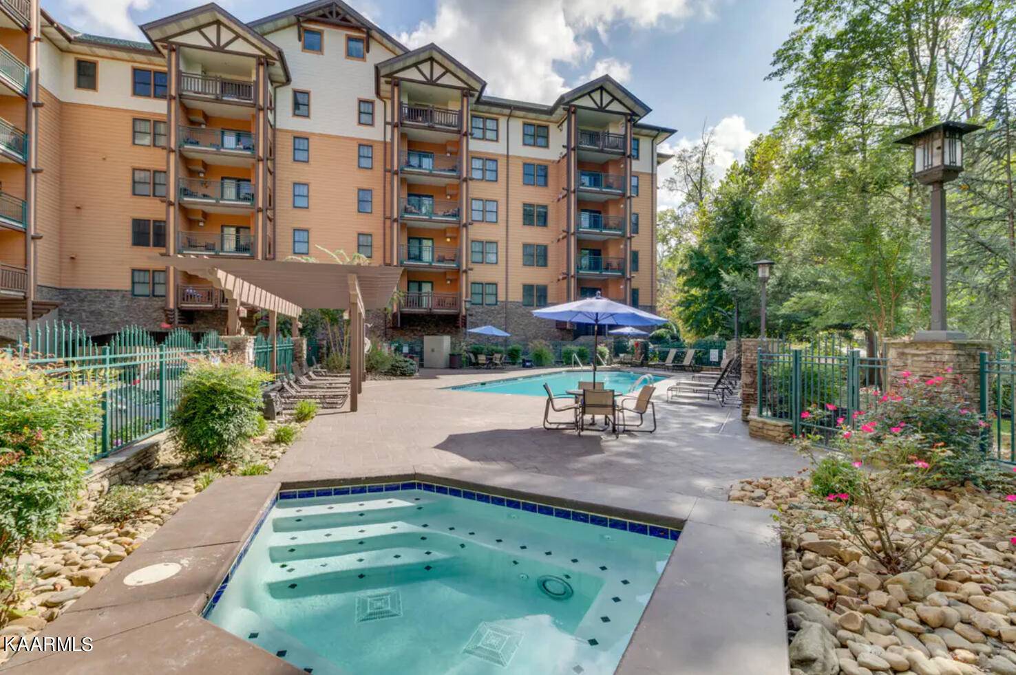 Gatlinburg, TN 37738,215 Woliss Lane Unit 113