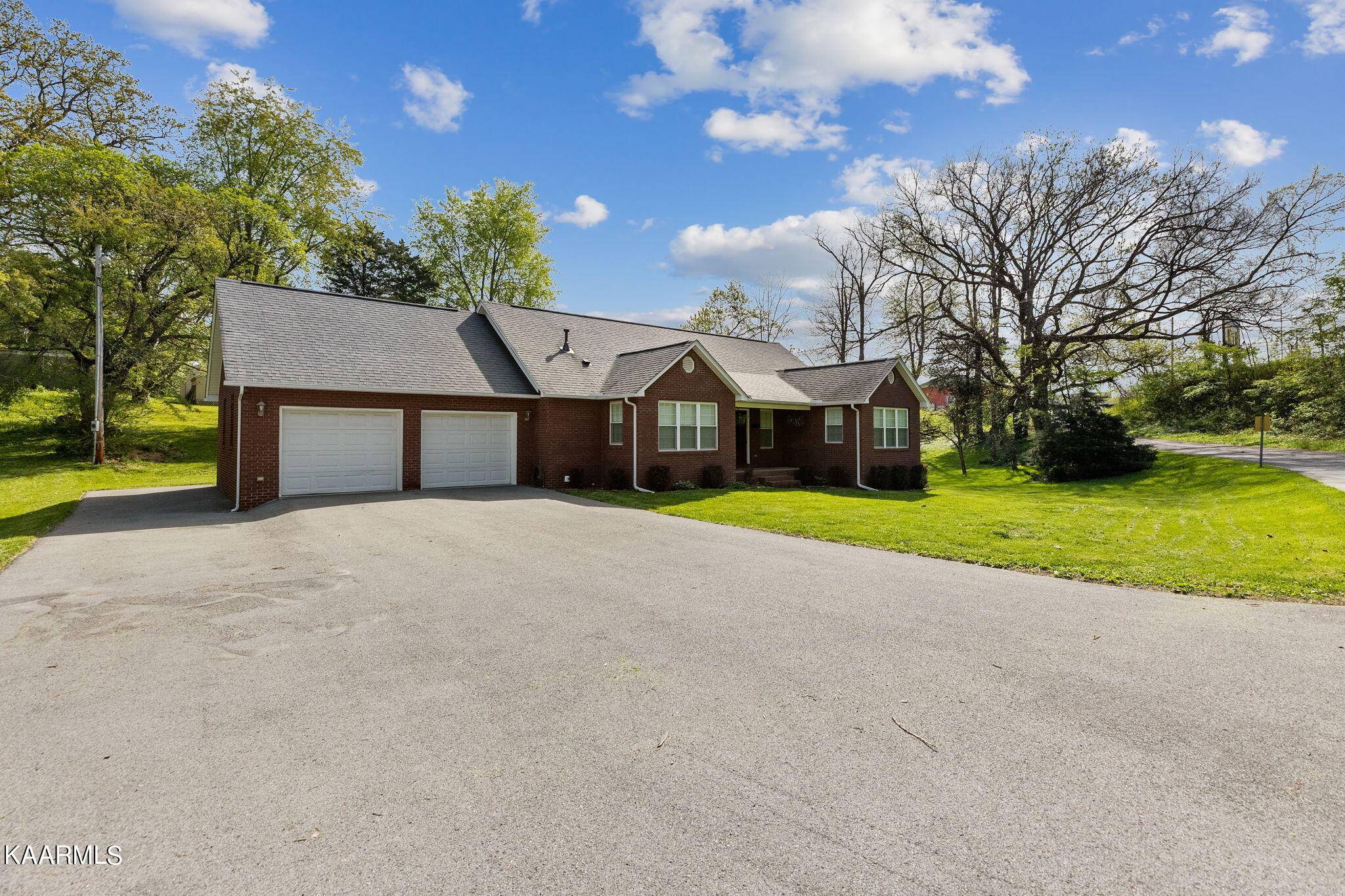 New Tazewell, TN 37825,610 Elm Ave