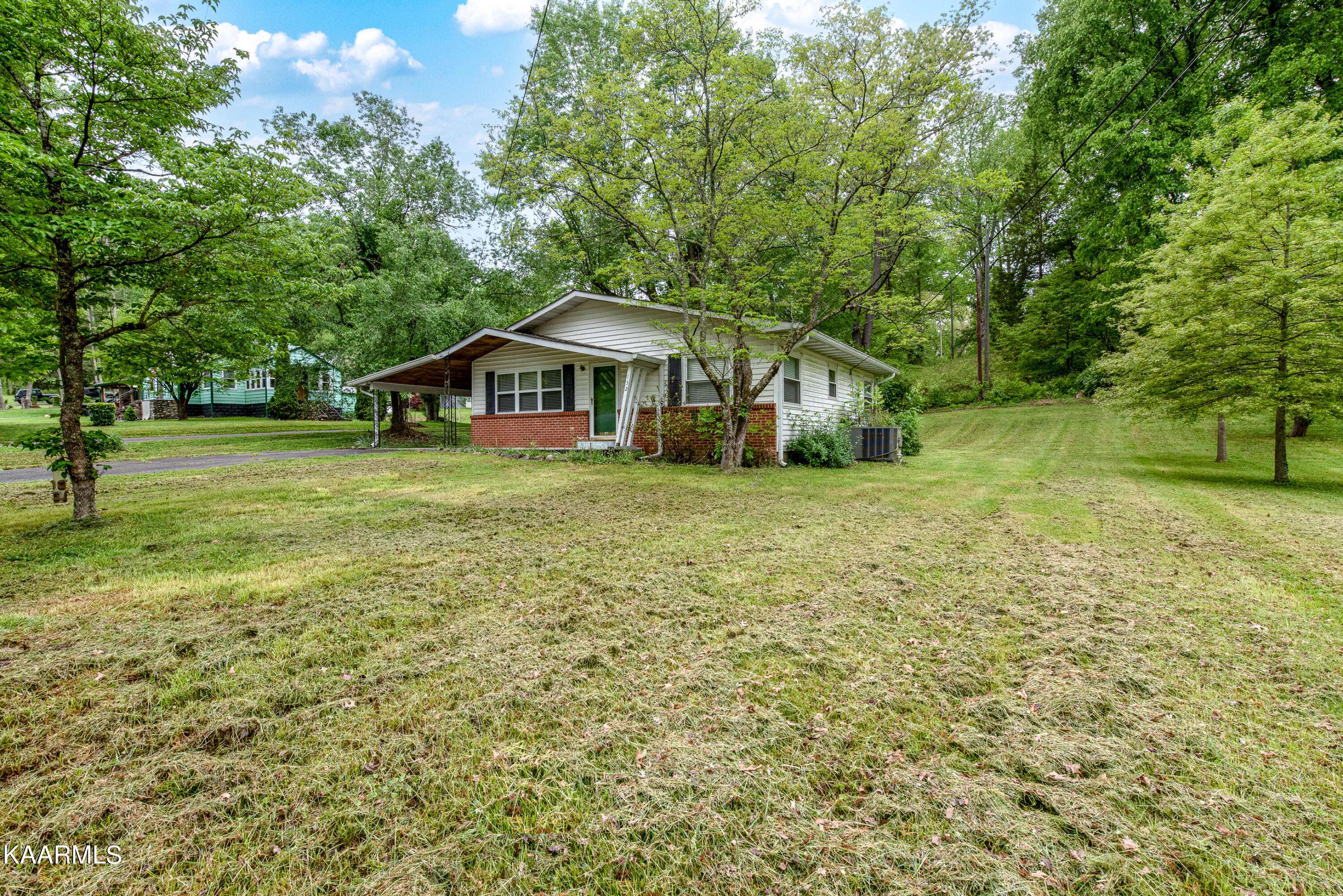 Townsend, TN 37882,132 Mountain Ave