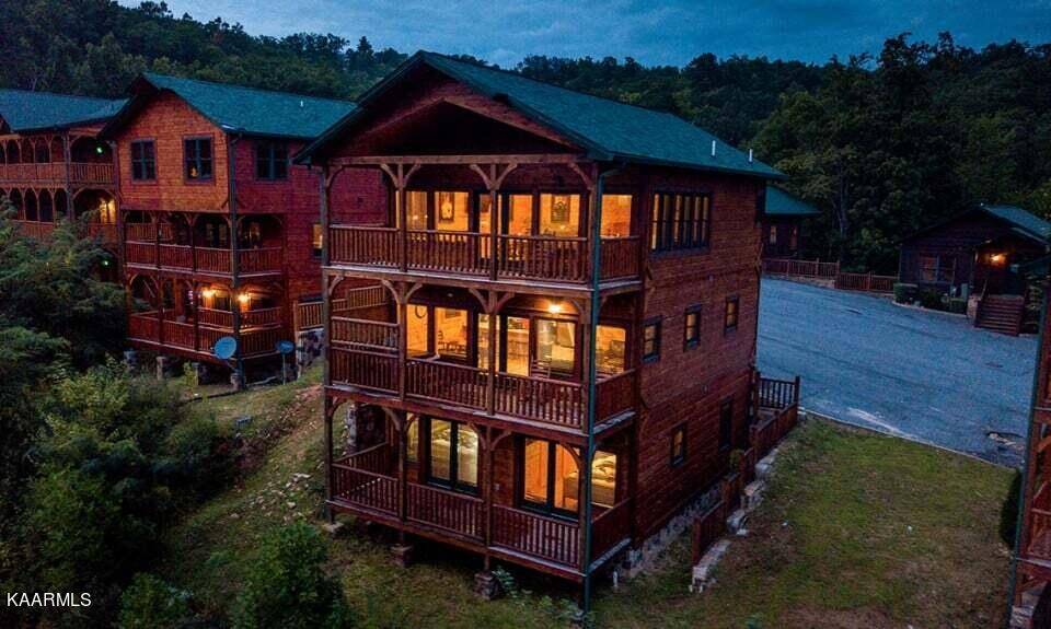 Gatlinburg, TN 37738,880 Great Smoky WAY