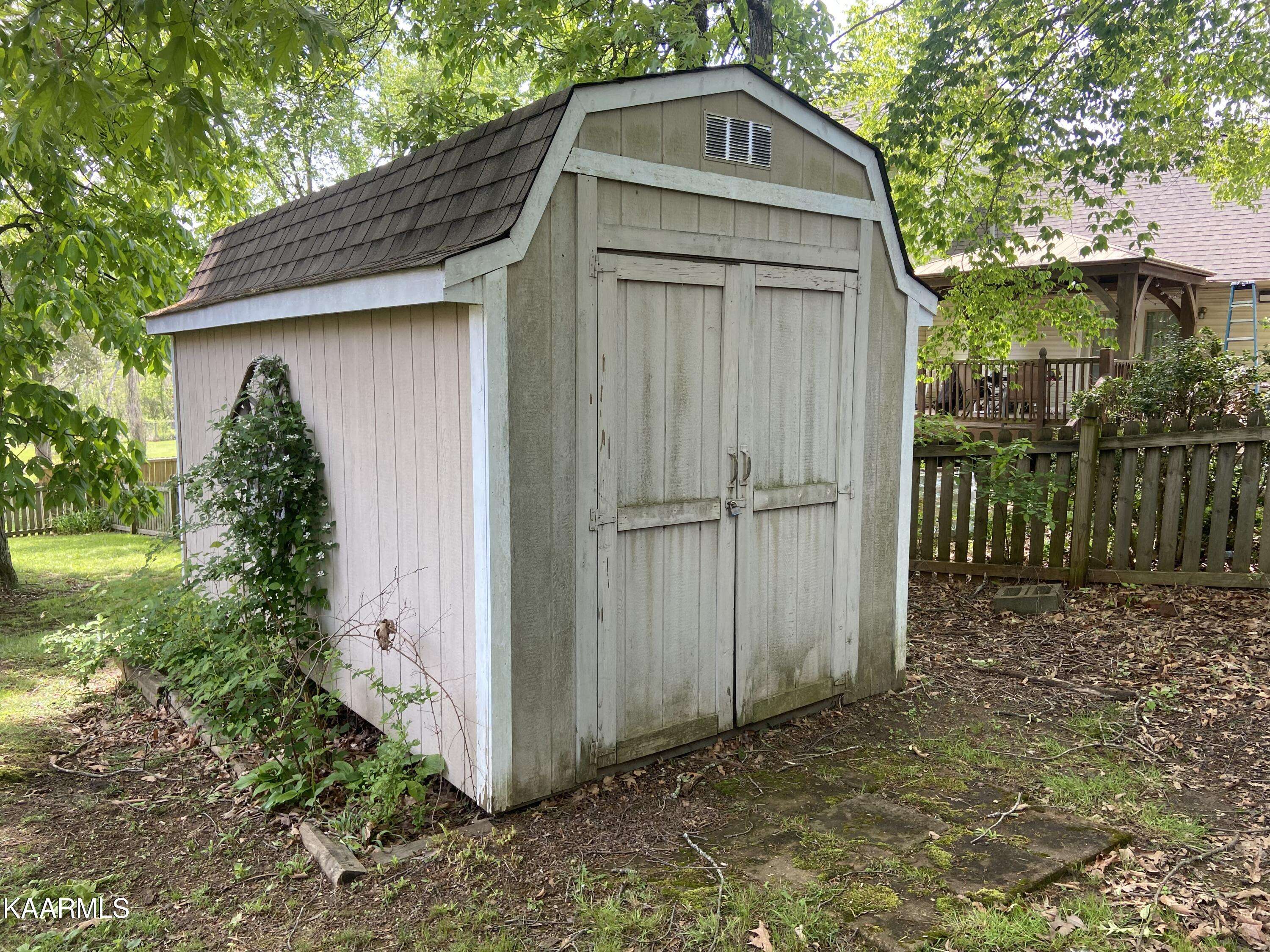 Knoxville, TN 37920,7825 Signal Station Rd