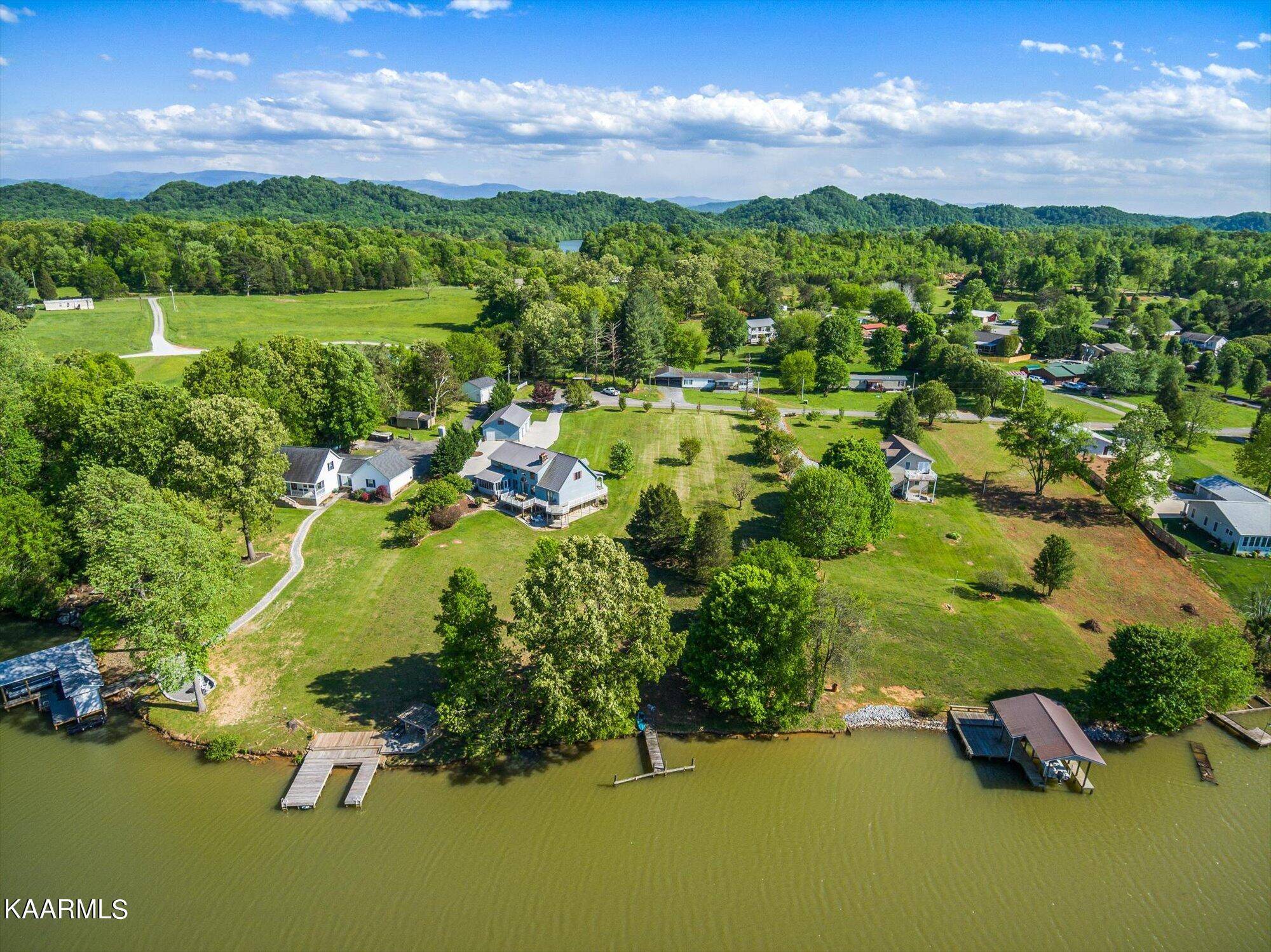 Vonore, TN 37885,129 Corntassel Shores