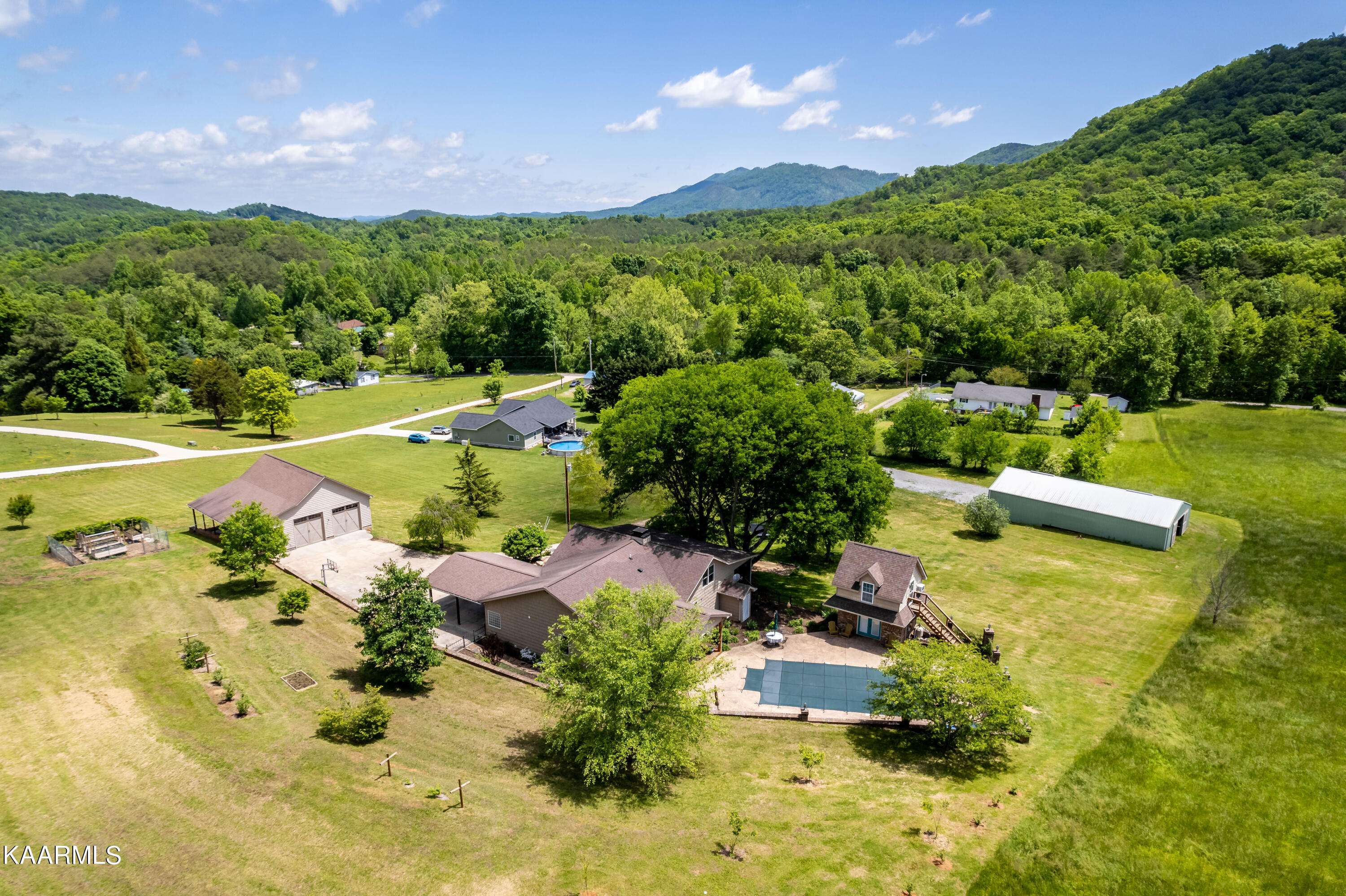 Walland, TN 37886,4038 Payne Hollow Rd