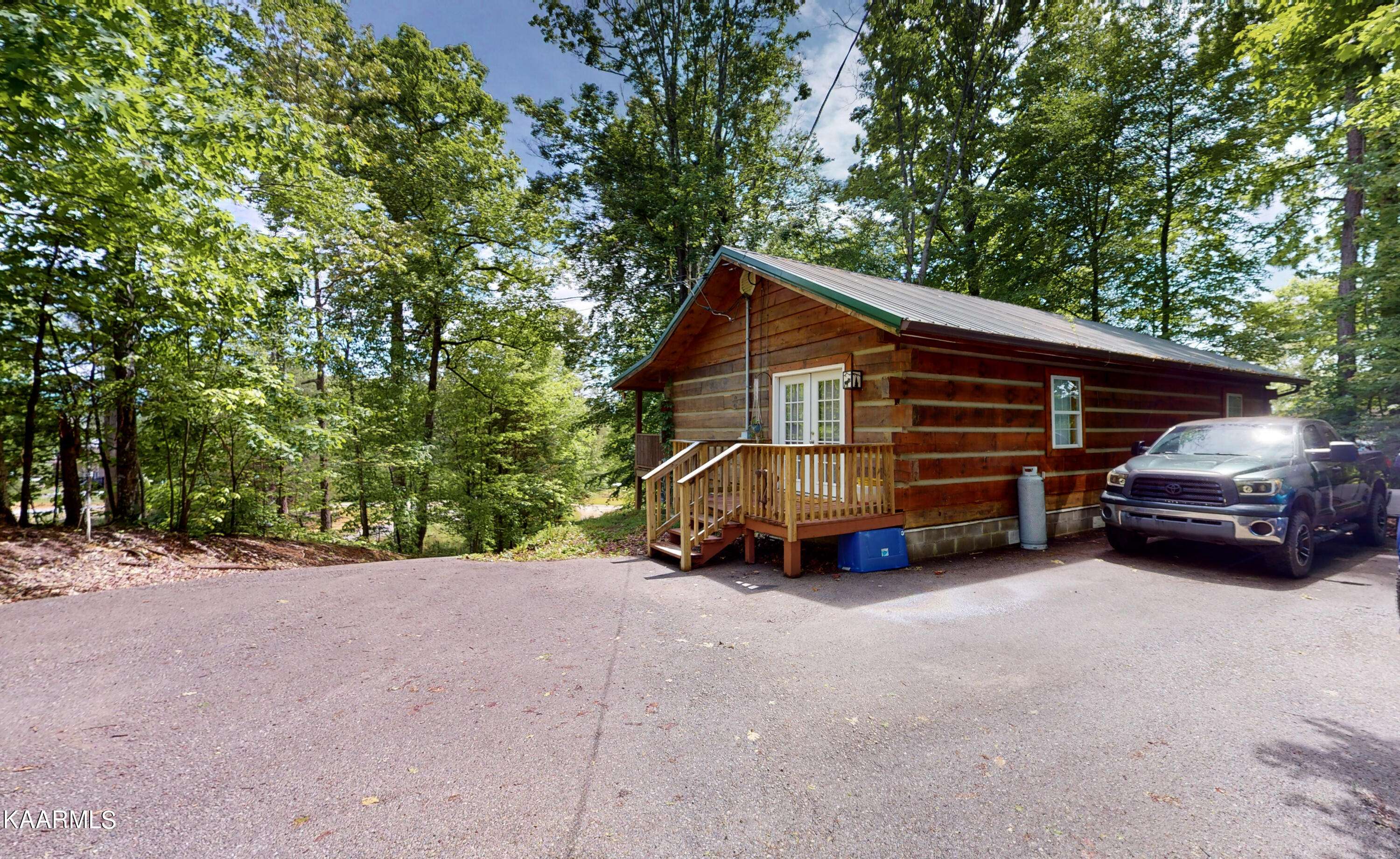 Tellico Plains, TN 37385,256 Lee Rd