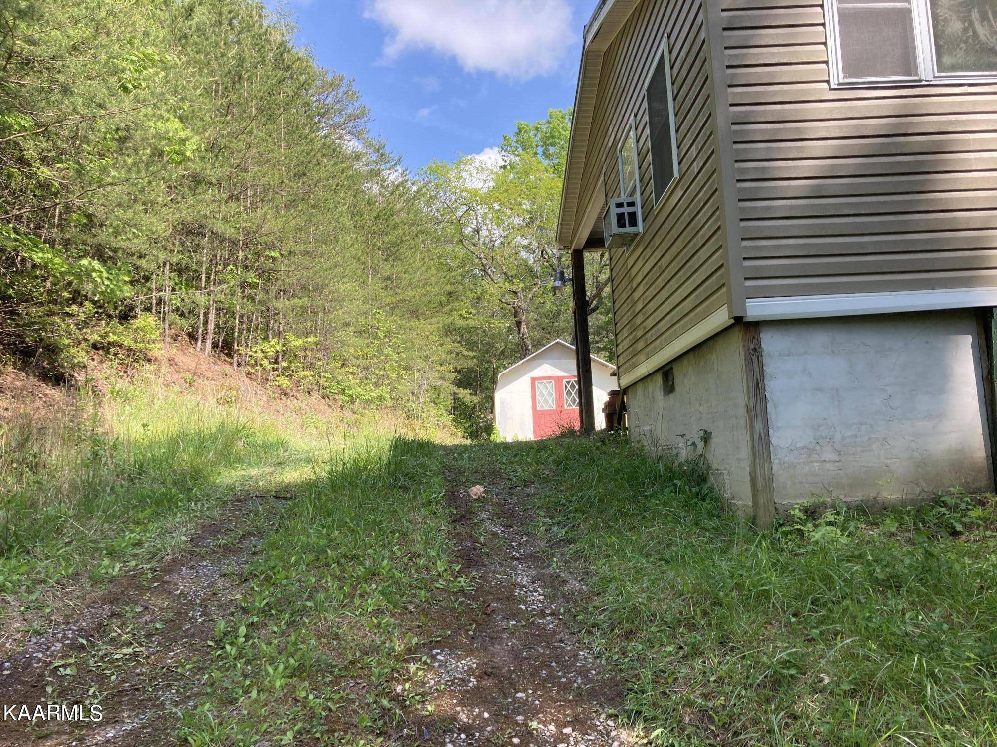 Tellico Plains, TN 37385,367 McJunkin Rd